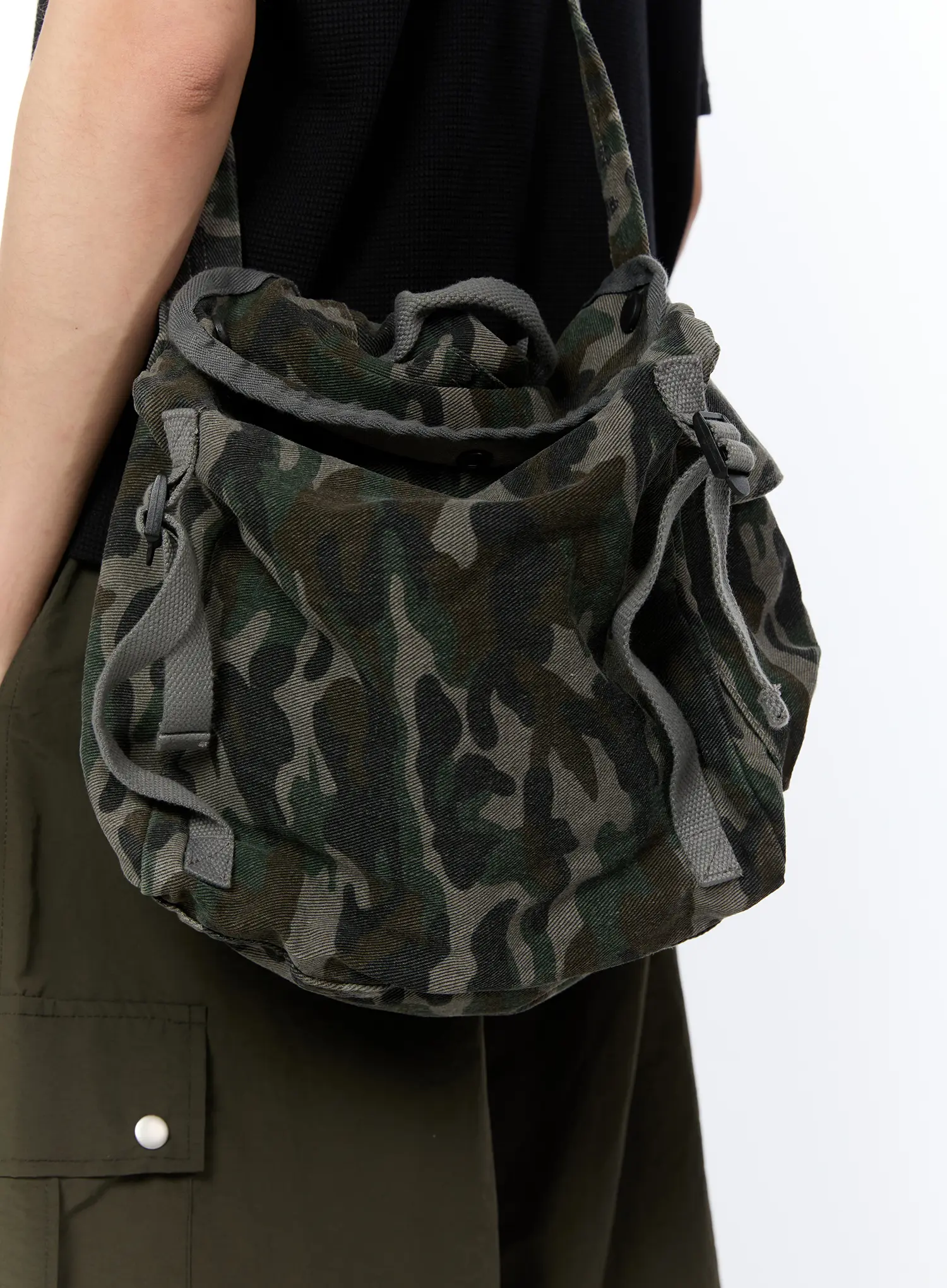 Men's Camouflage Crossbody Bag IA520 - Image 5