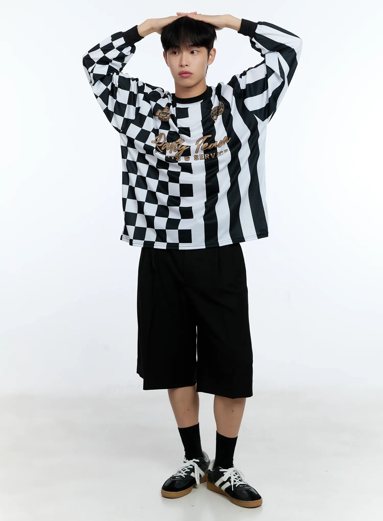 Men's Classic Pleated Bermuda Shorts IG519 - Image 15