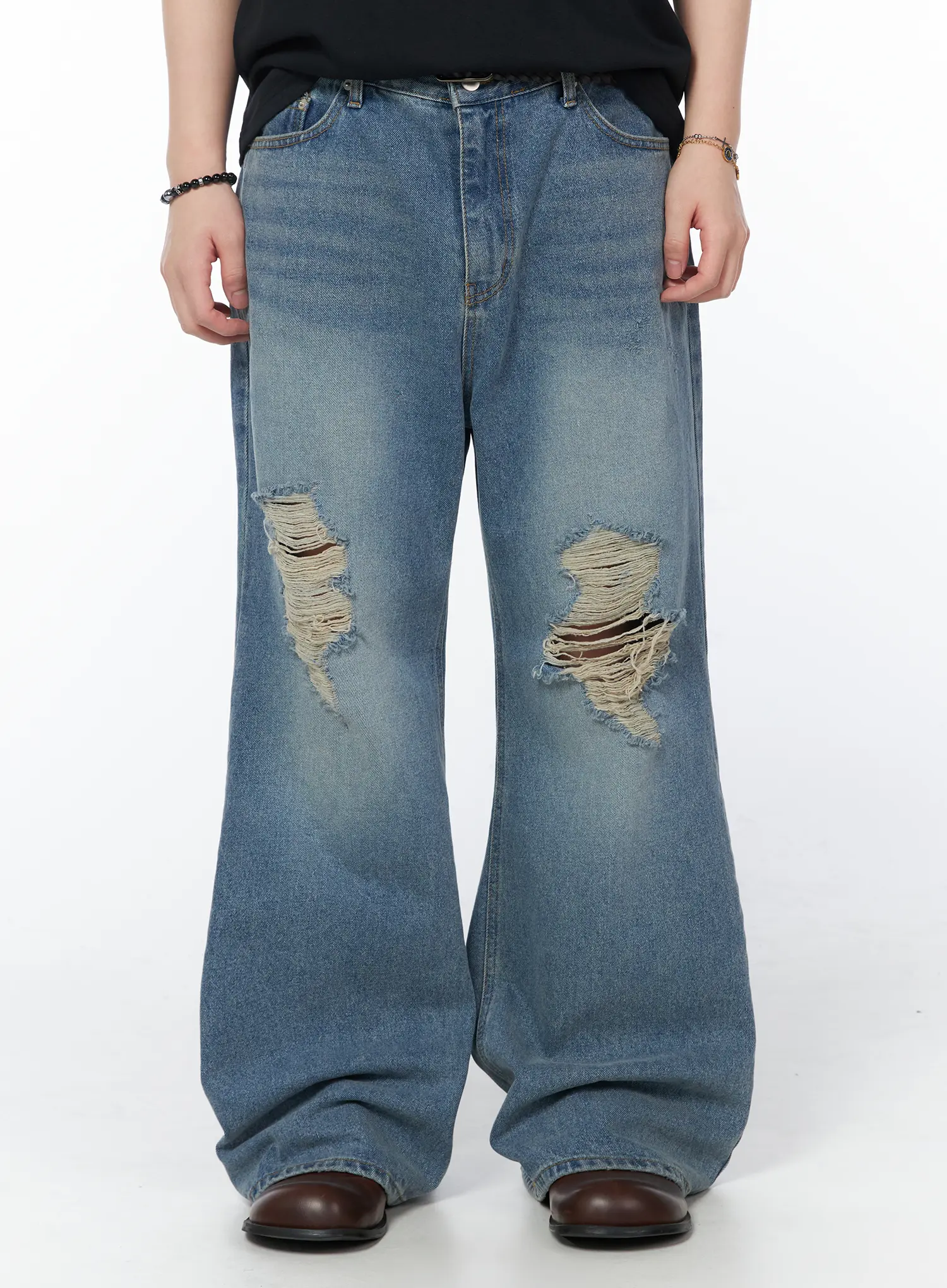 Men's Colby Vintage Distressed Flared Jeans IY525