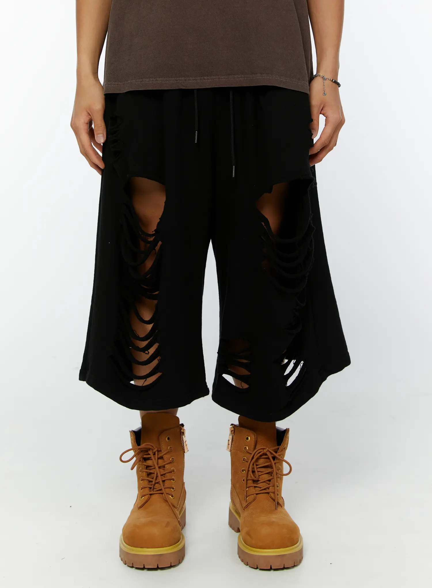 Men's Distressed Bermuda Shorts IY514