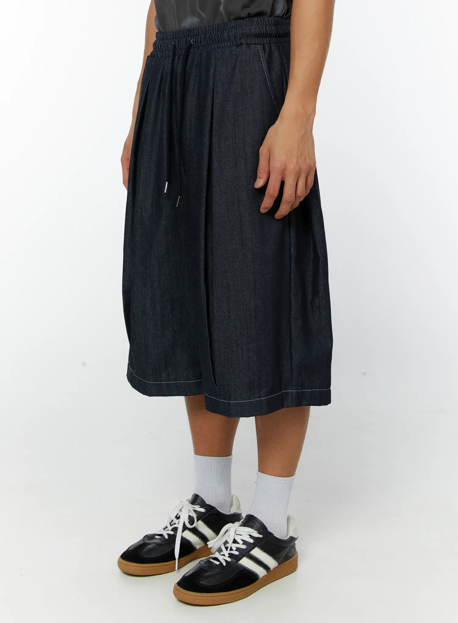 Men's Embroidered Bermuda Shorts (Dark Blue) IY513 - Image 3