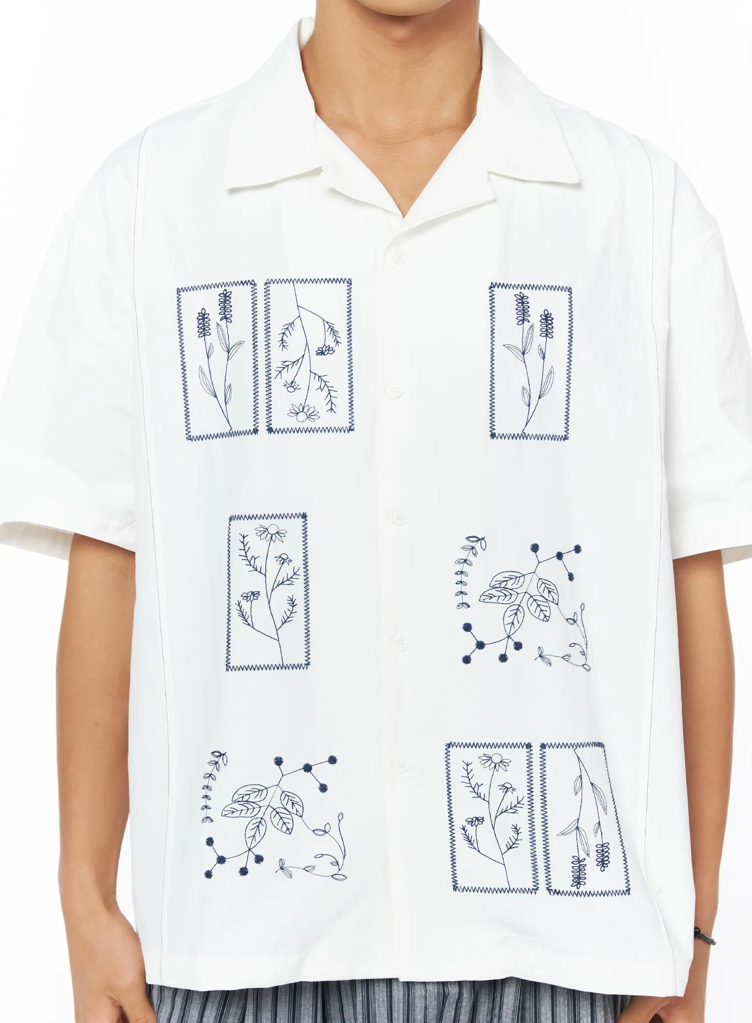 Men's Embroidered Collar Short Sleeve Shirt IU503 - Image 10