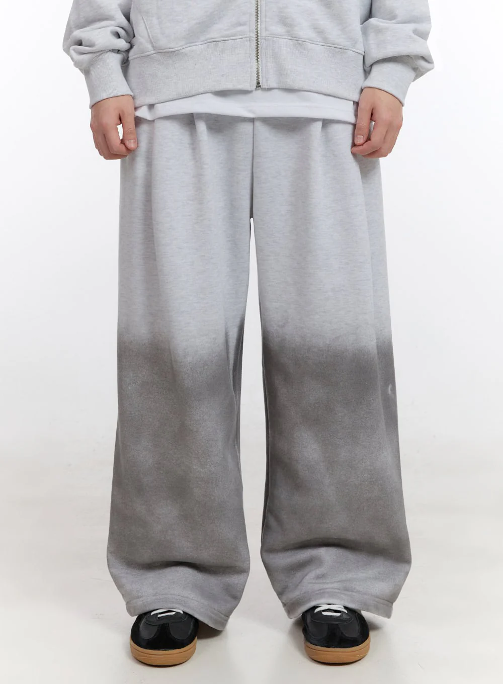 Men's Gradient Pintuck Sweatpants IF528 - Image 2
