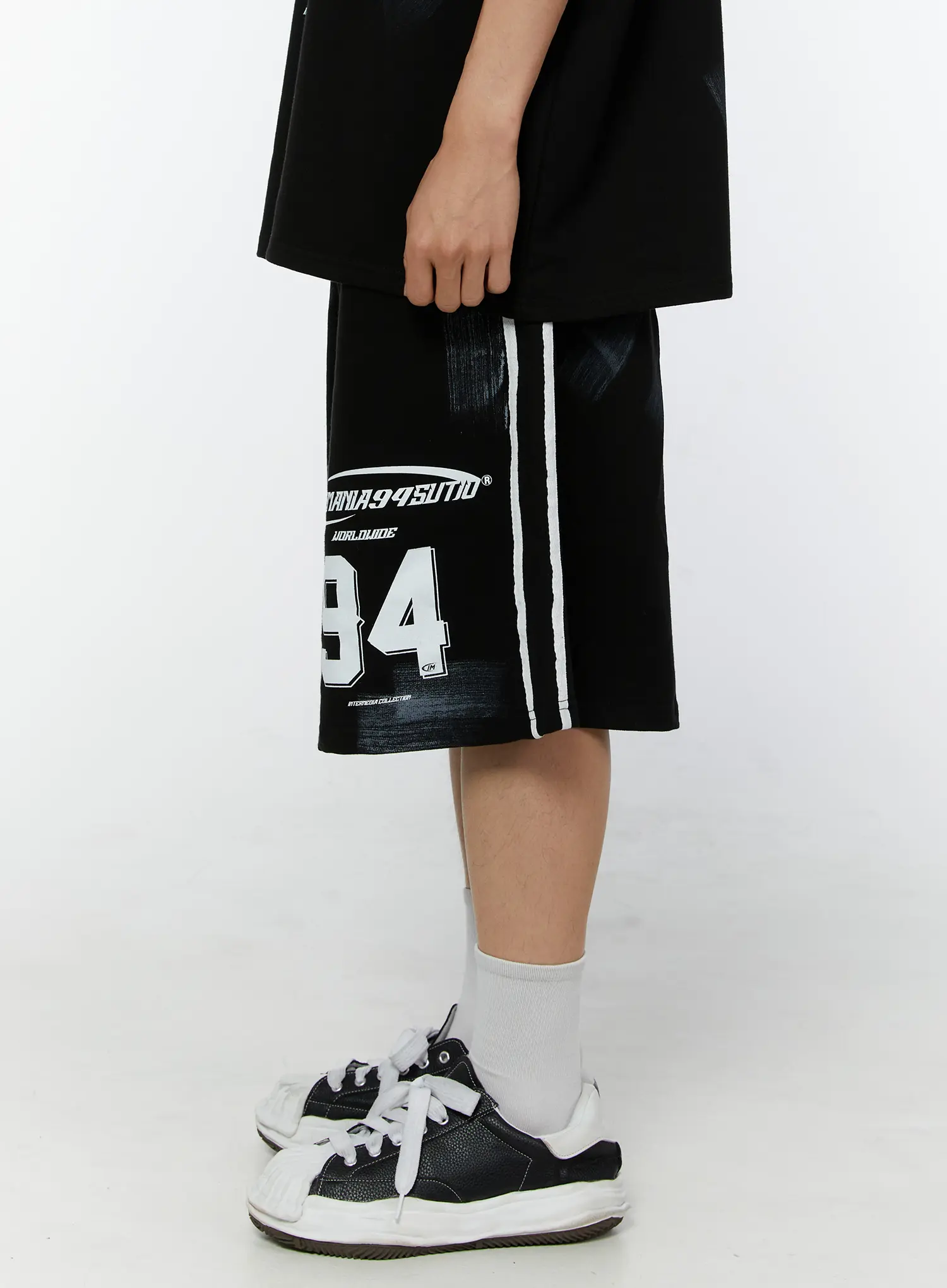 Men's Graphic Bermuda Shorts (Black) IU518 - Image 5