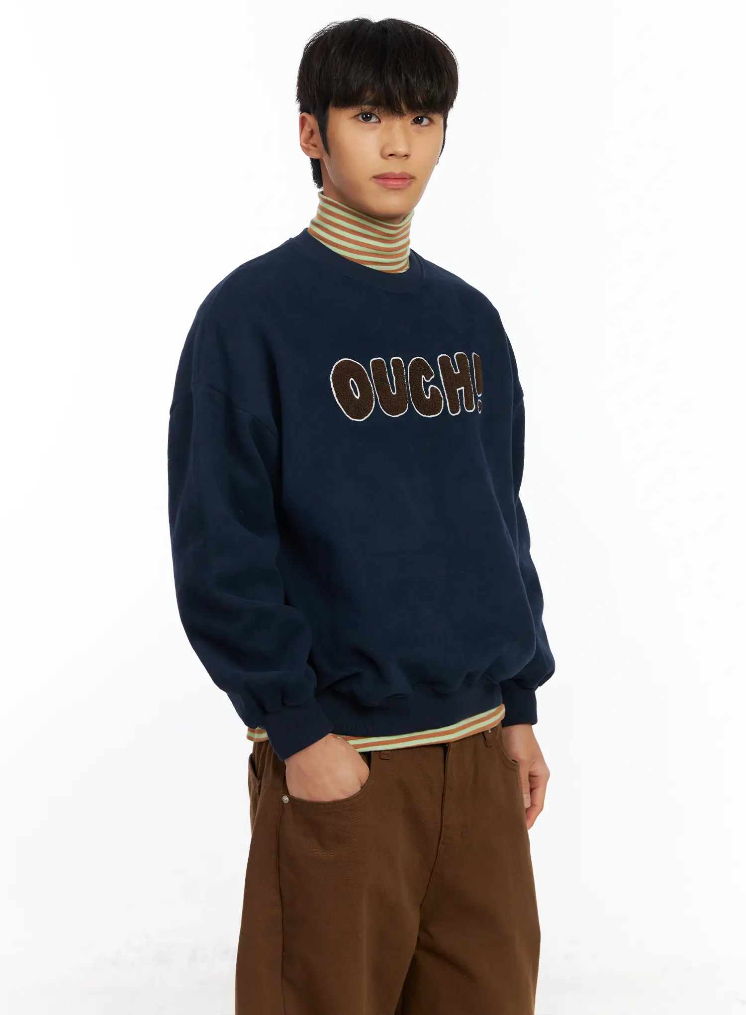 Men's Graphic Patch Sweatshirt IF504 - Image 6
