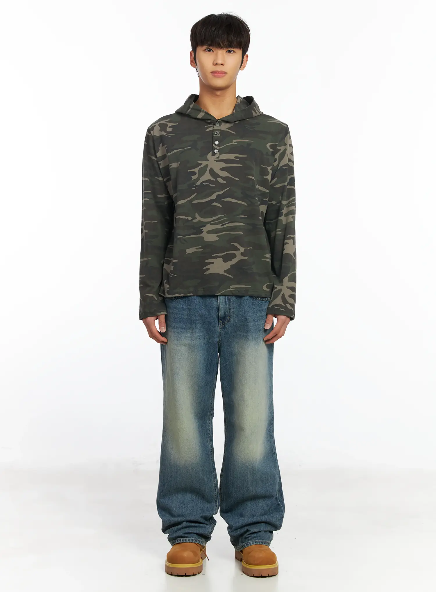 Men's Light Wash Relaxed Fit Jeans IF504 - Image 3