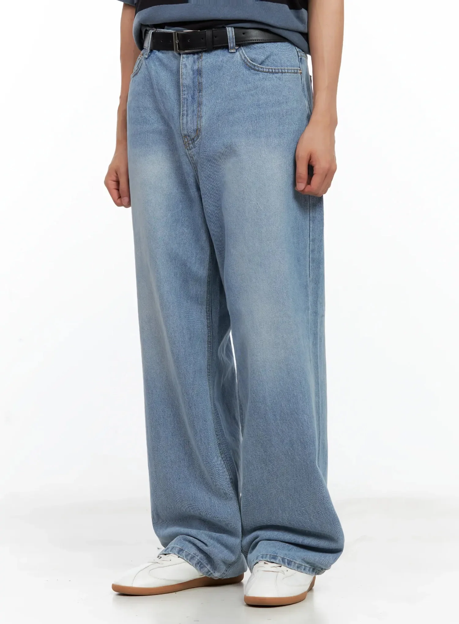 Men's Light-Wash Relaxed Jeans IL516 - Image 9