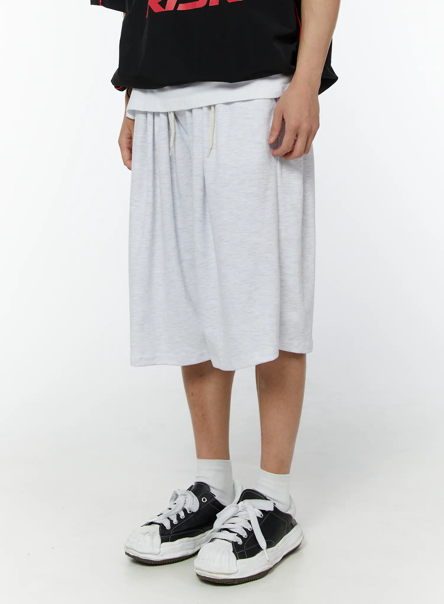 Men's Pintuck Bermuda Shorts (Light Gray) IU508