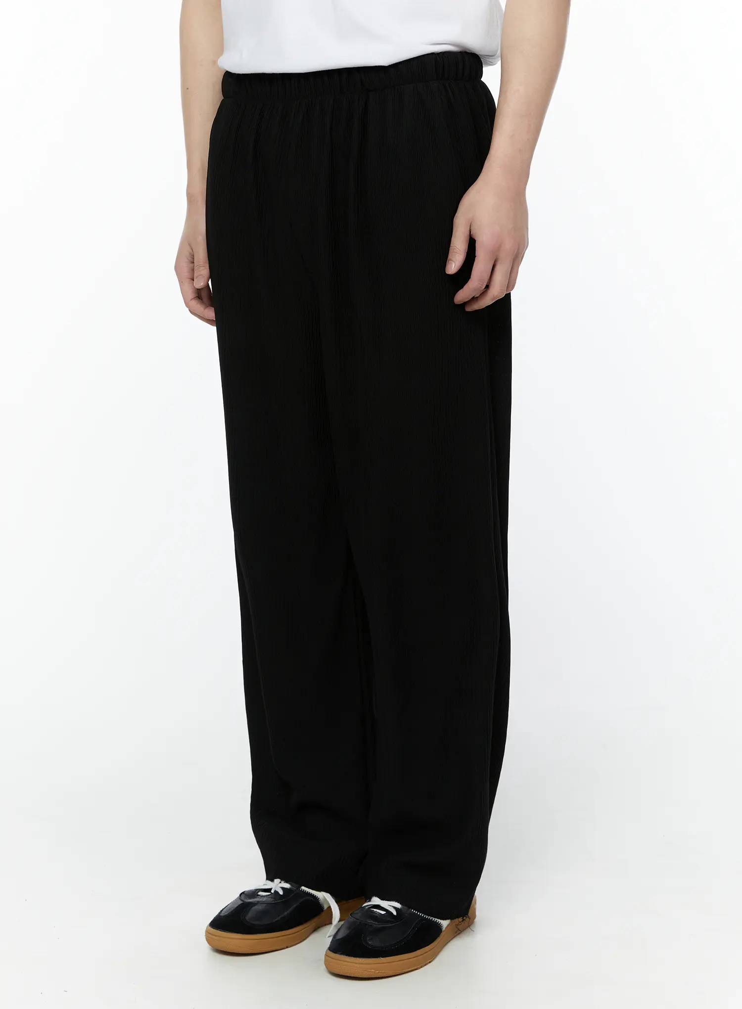 Men's Pleated Wide Leg Pants (Black) IY504 - Image 4