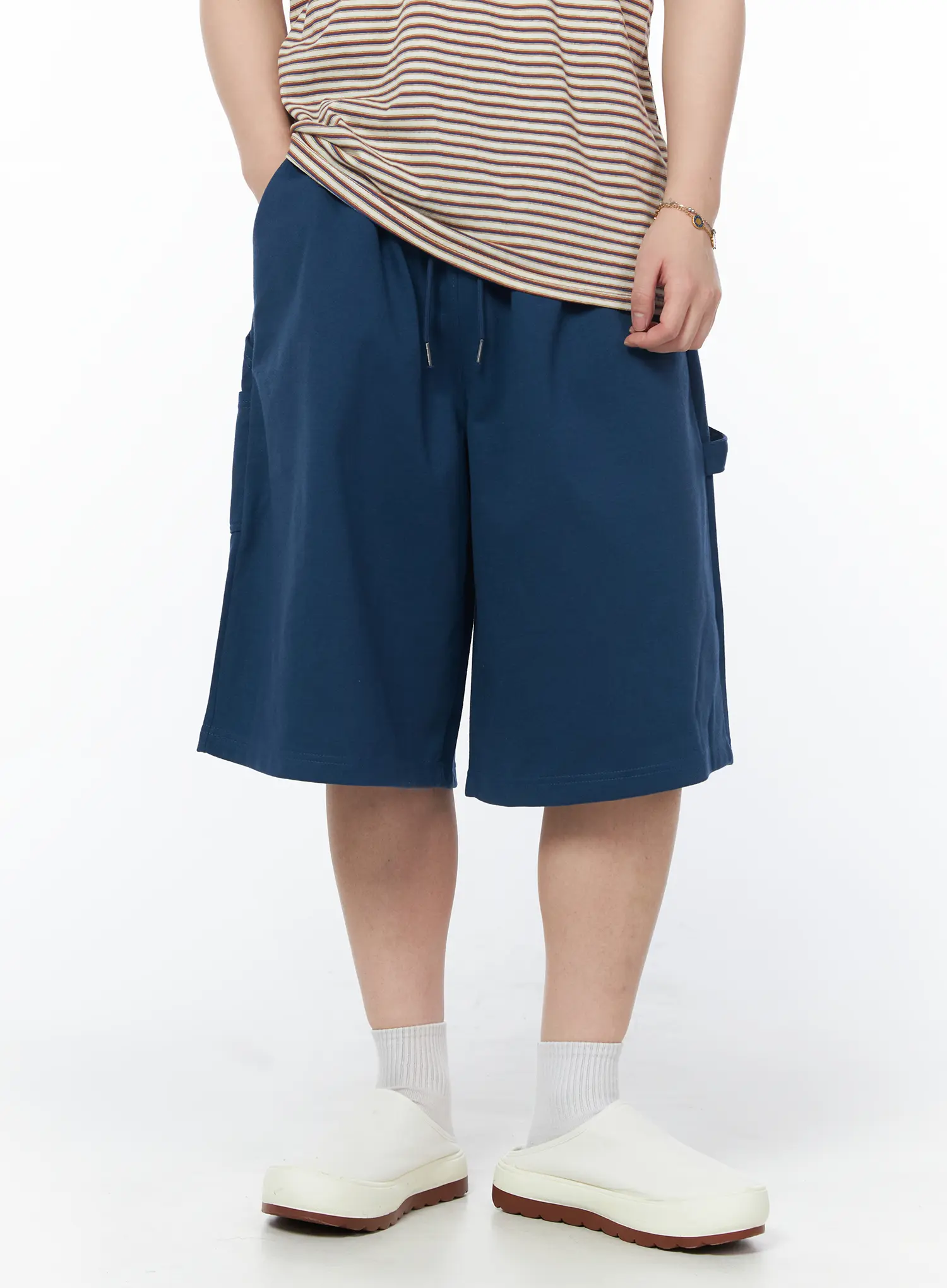 Men's Relaxed-Fit Bermuda Shorts (Blue) IY522