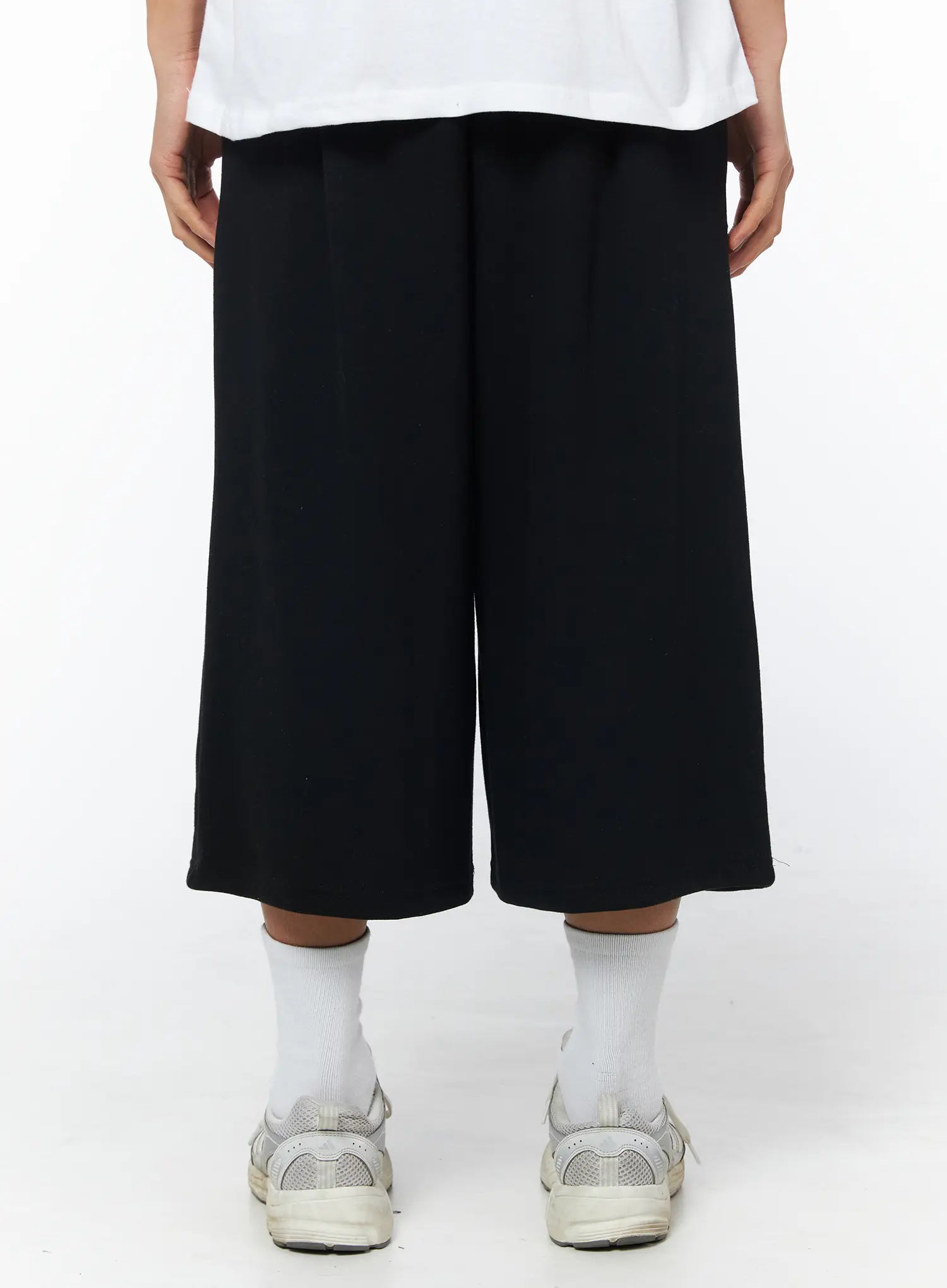 Men's Relaxed-Fit Bermuda Sweat Shorts IU503 - Image 6