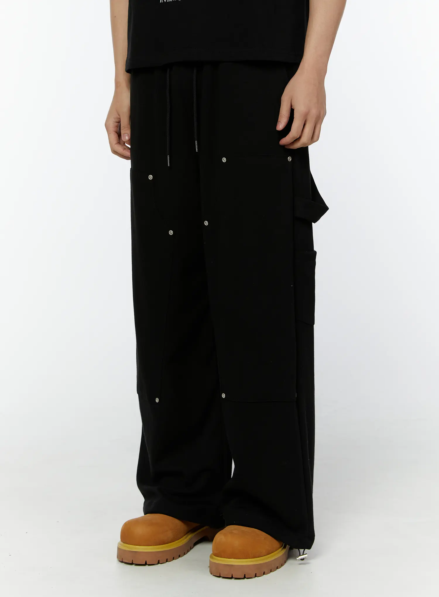 Men's Relaxed Fit Cargo Sweatpants (Black) IU508 - Image 2