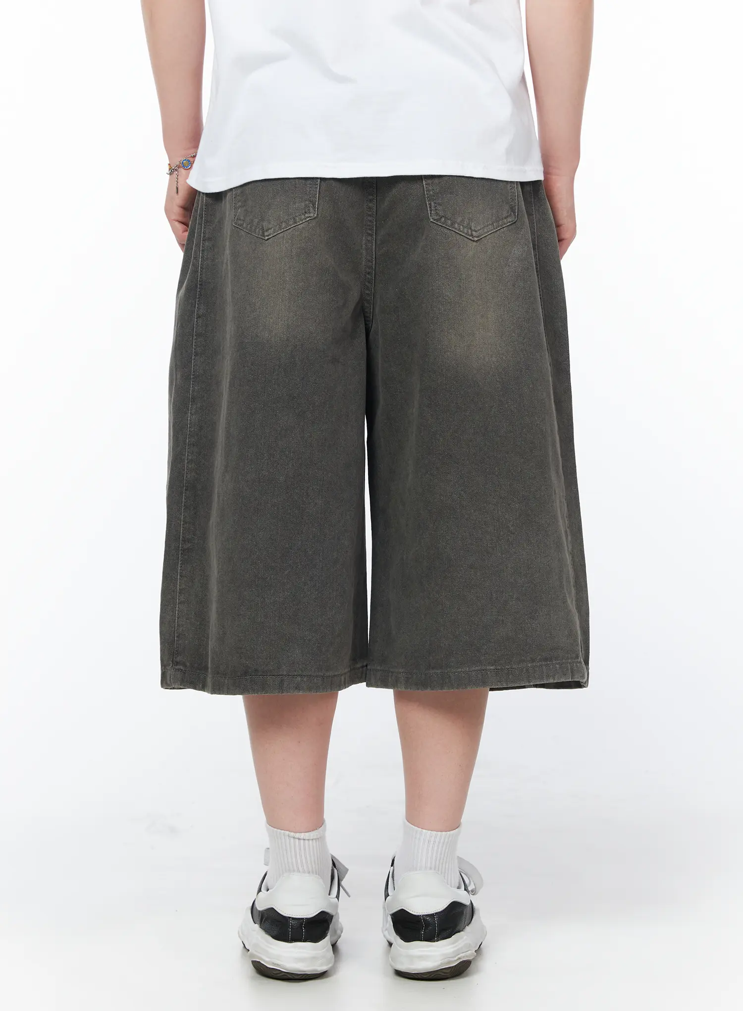 Men's Side Pintuck Bermuda Shorts IY519 - Image 7