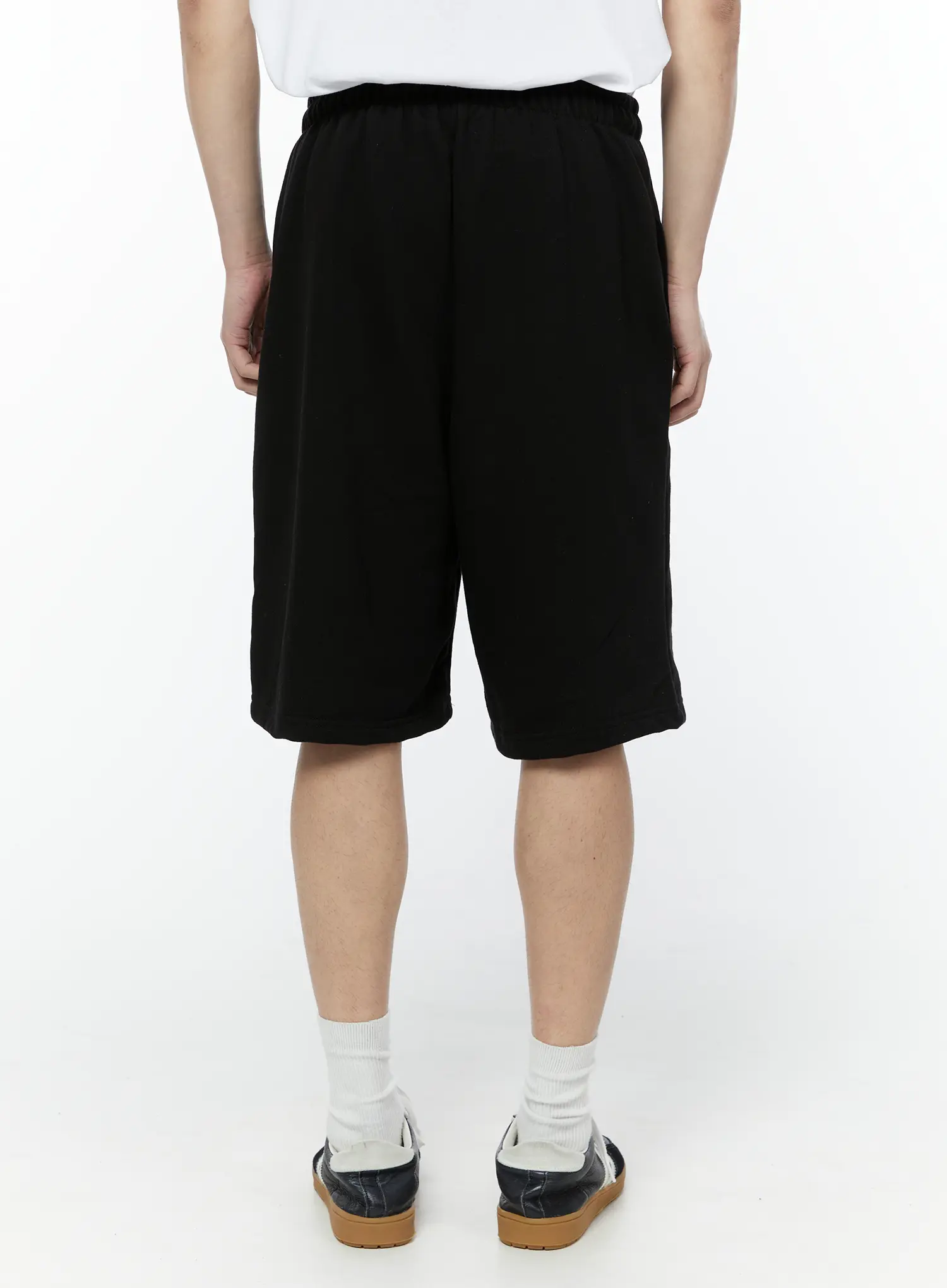 Men's Side Slit Bermuda Sweat Shorts (Black) IY504 - Image 6