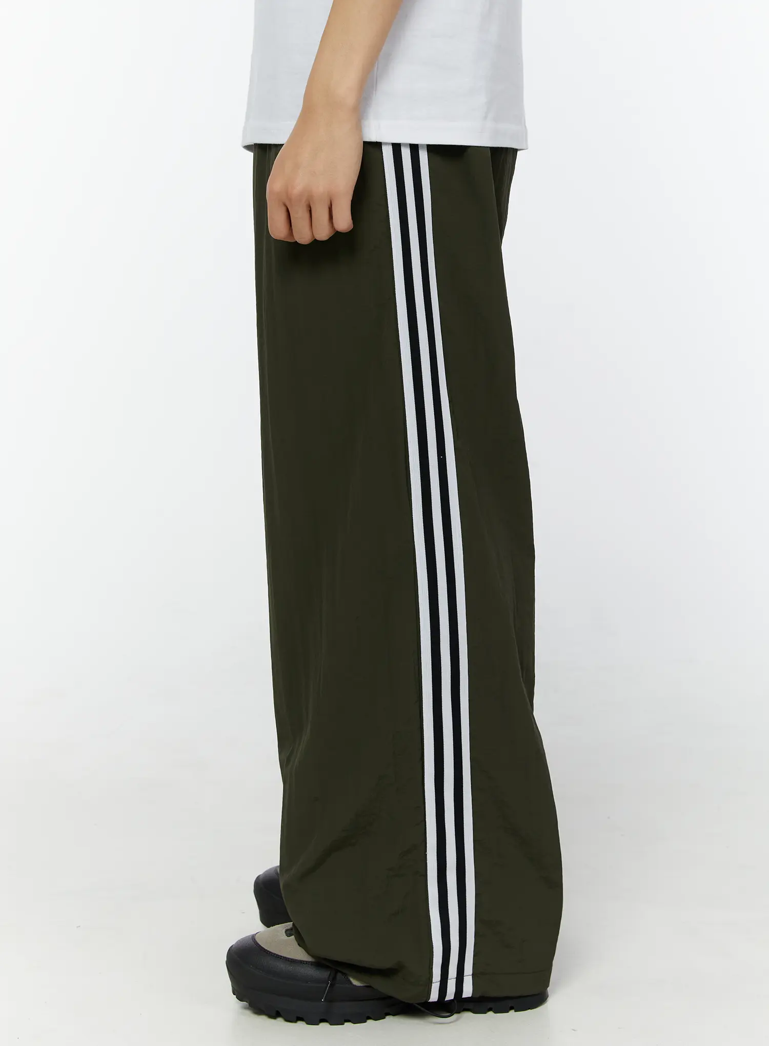 Men's Stripe Track Pants (Dark Green) IU518 - Image 2