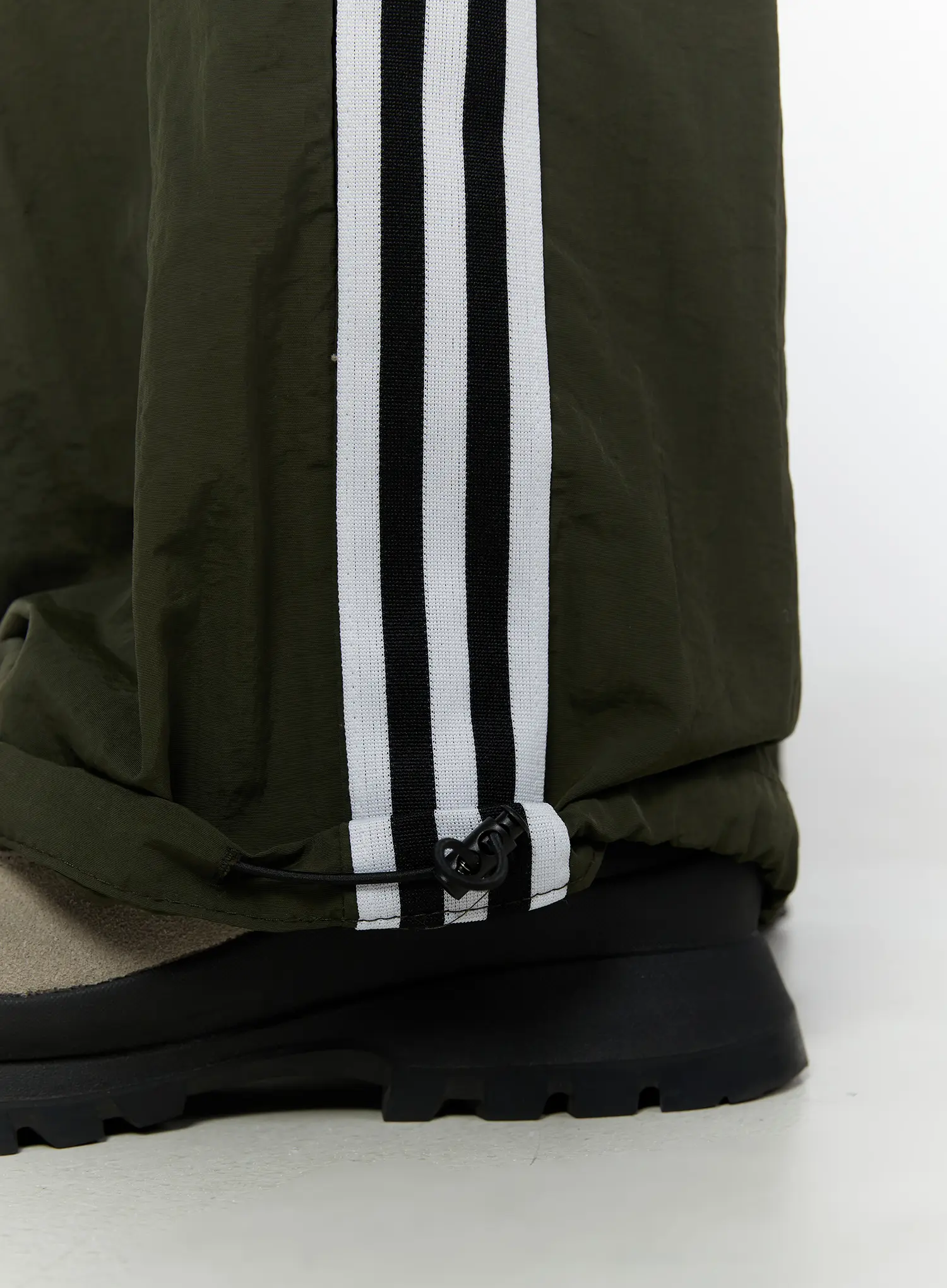 Men's Stripe Track Pants (Dark Green) IU518 - Image 7