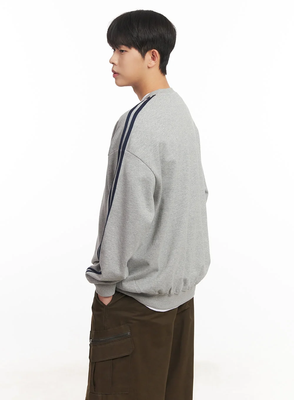 Men's V-Neck Graphic Sweatshirt IM528 - Image 4