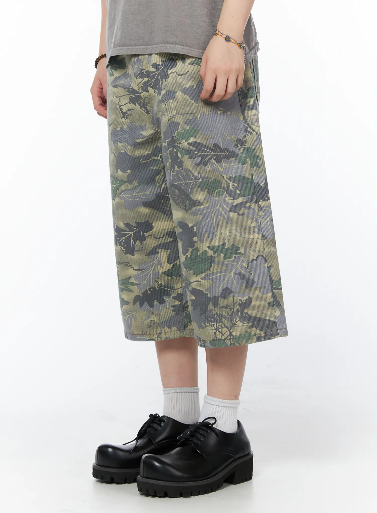 Men's Vintage Floral Jorts IY525 - Image 2