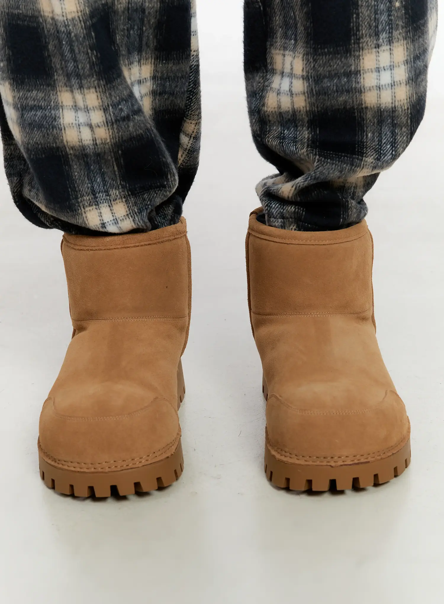 Men's Warm Beige Shearling Boots ID502 - Image 3