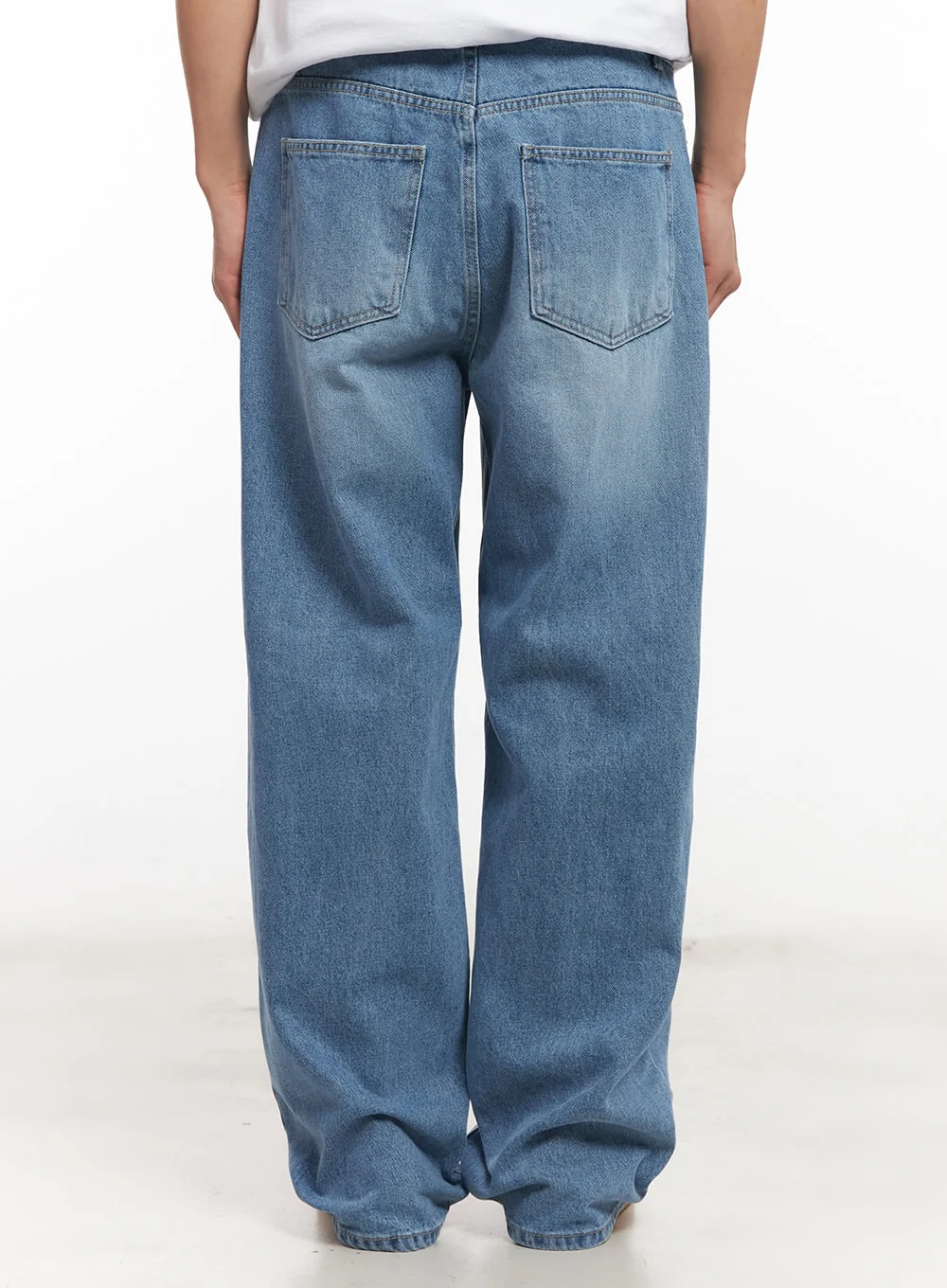 Men's Washed Relaxed-Fit Jeans IM519 - Image 4