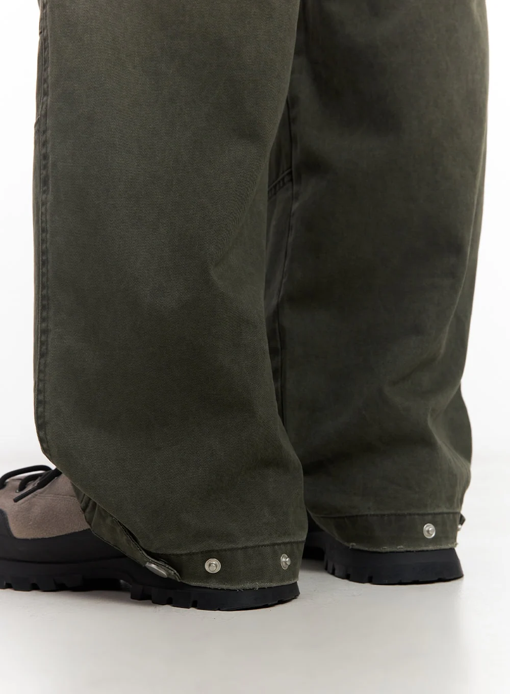 Men's Wide-Fit Cargo Pants IU512 - Image 8