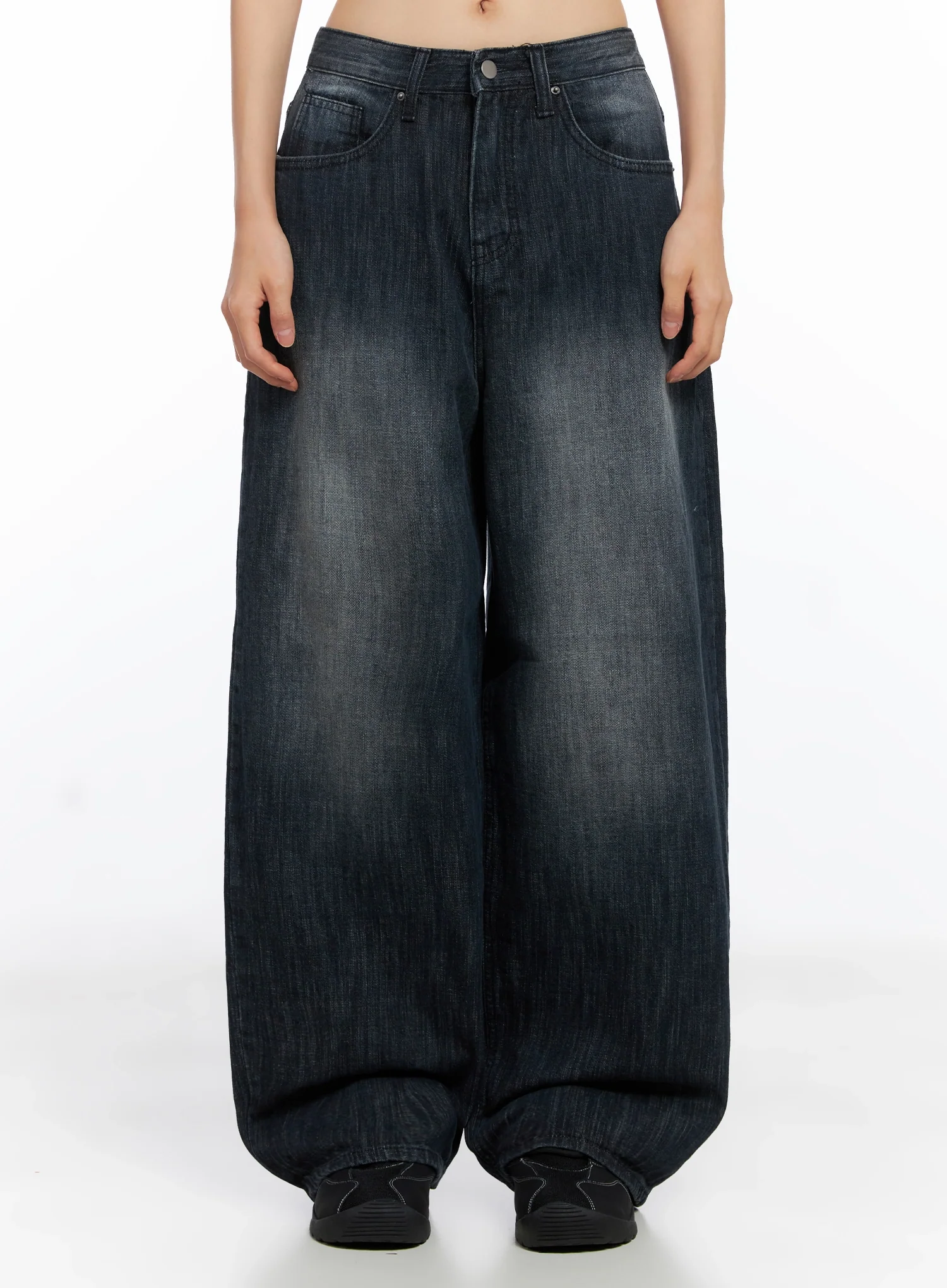 Minnell Vintage-Wash Wide-Leg Jeans IO517 - Image 4