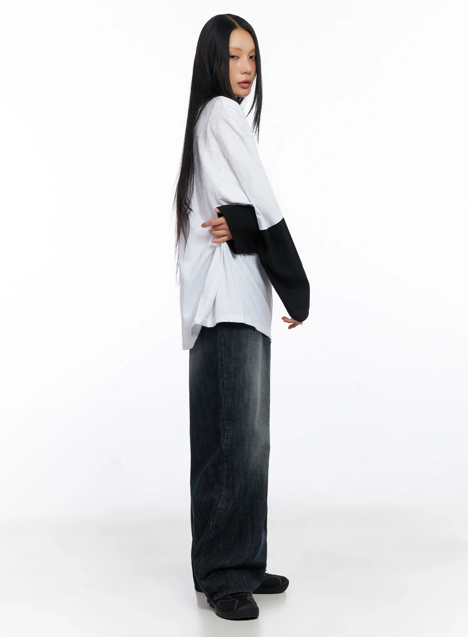Minnell Vintage-Wash Wide-Leg Jeans IO517 - Image 6