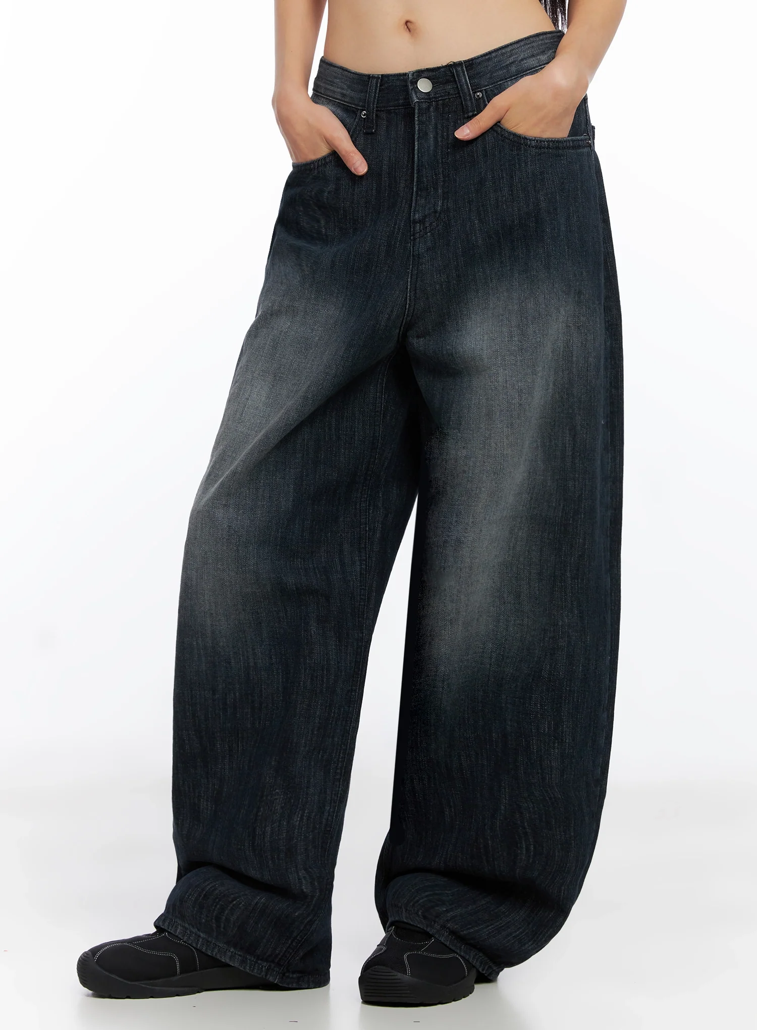 Minnell Vintage-Wash Wide-Leg Jeans IO517 - Image 8