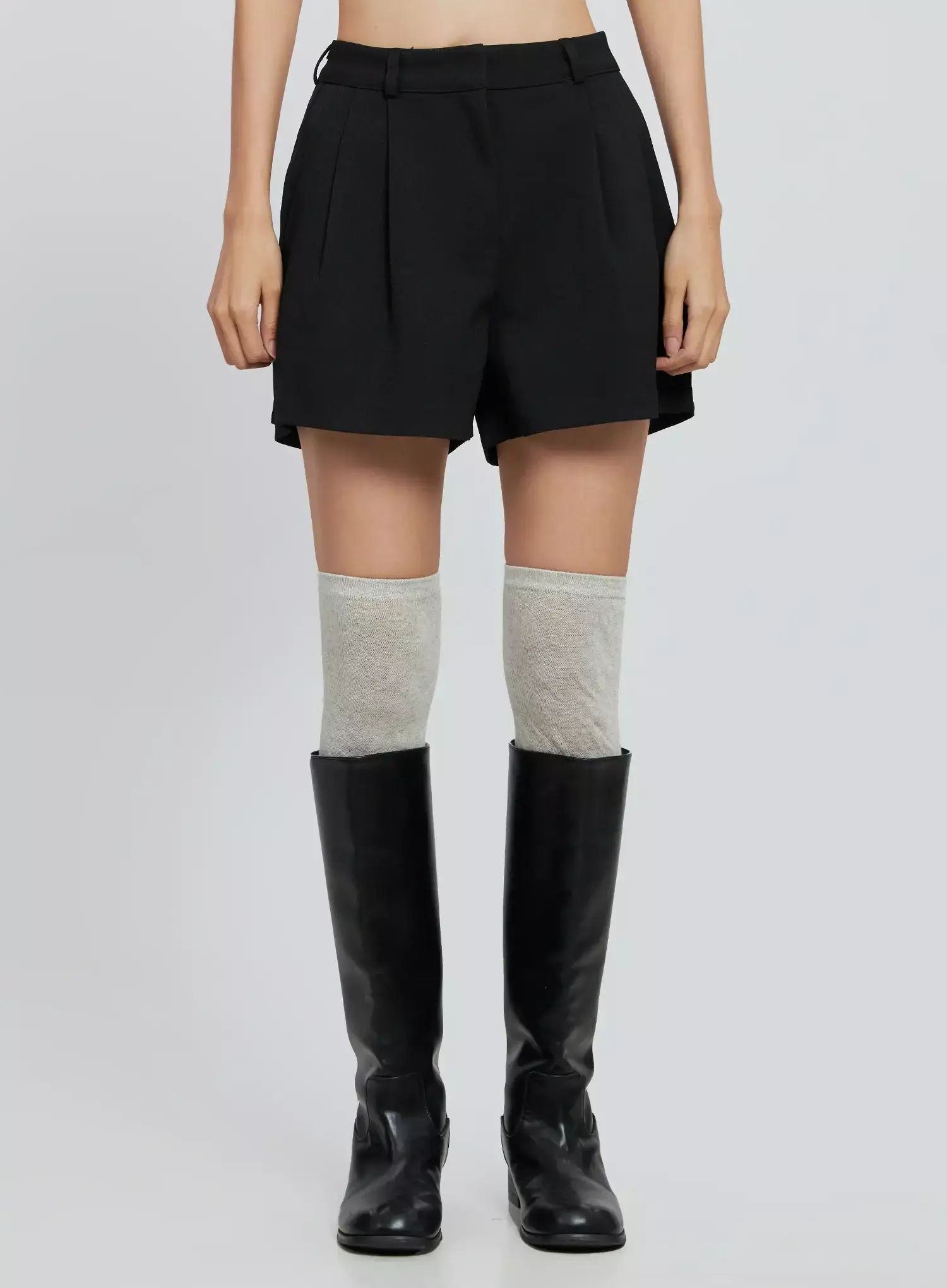 Modern Pintuck Tailored Shorts IN507