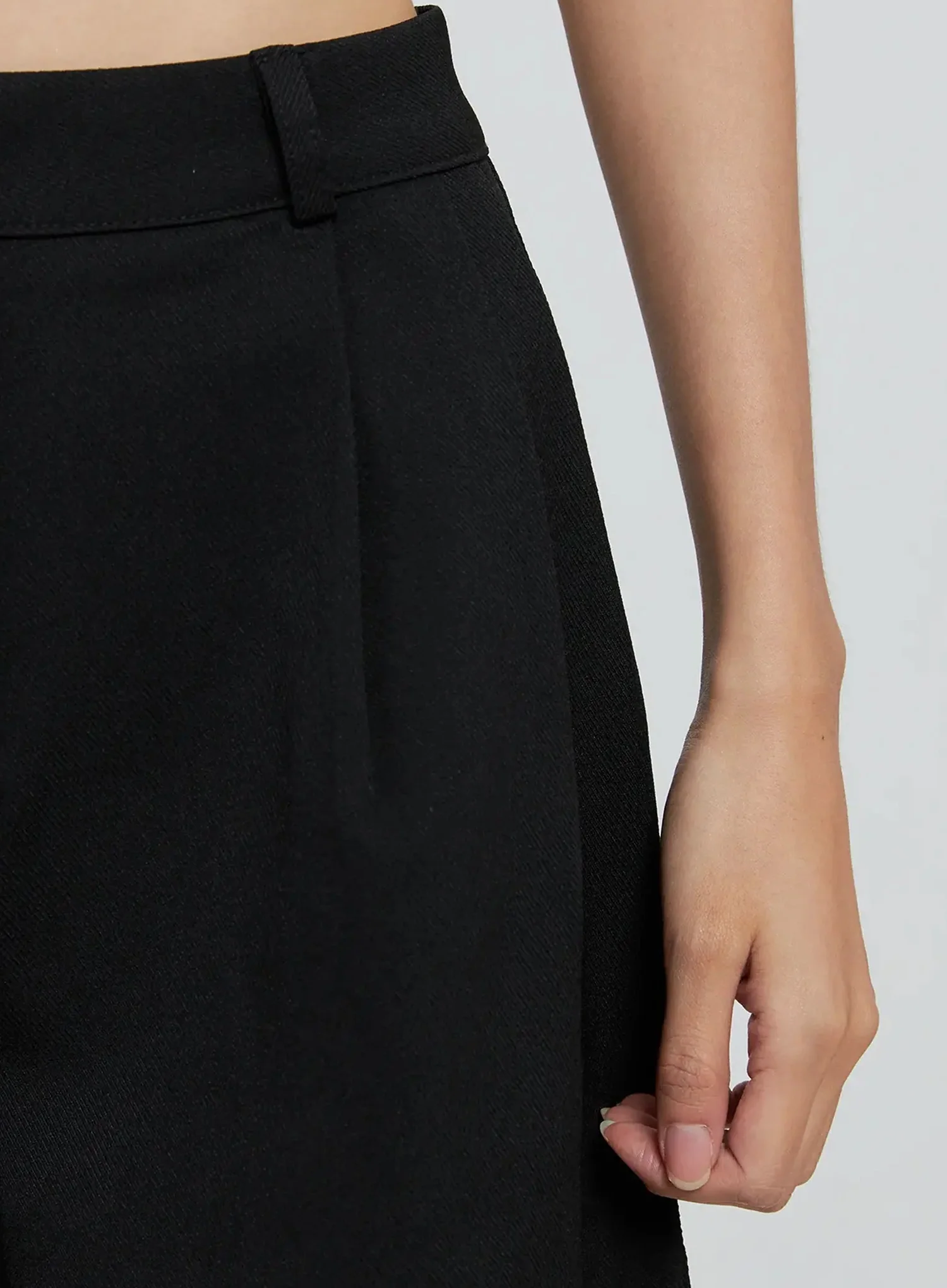 Modern Pintuck Tailored Shorts IN507 - Image 4