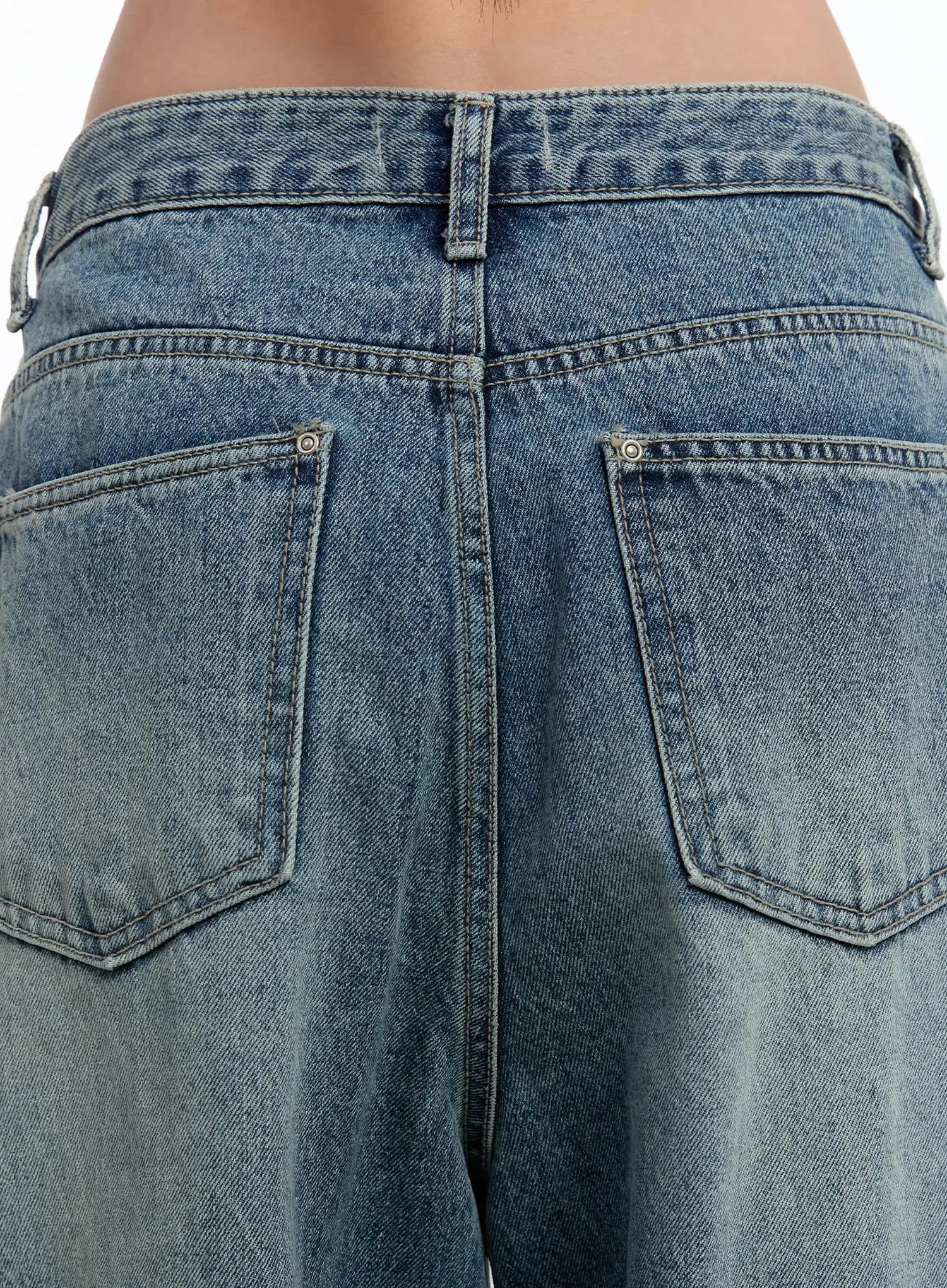 Nevaeh Wide-Leg Jeans IF524 - Image 13