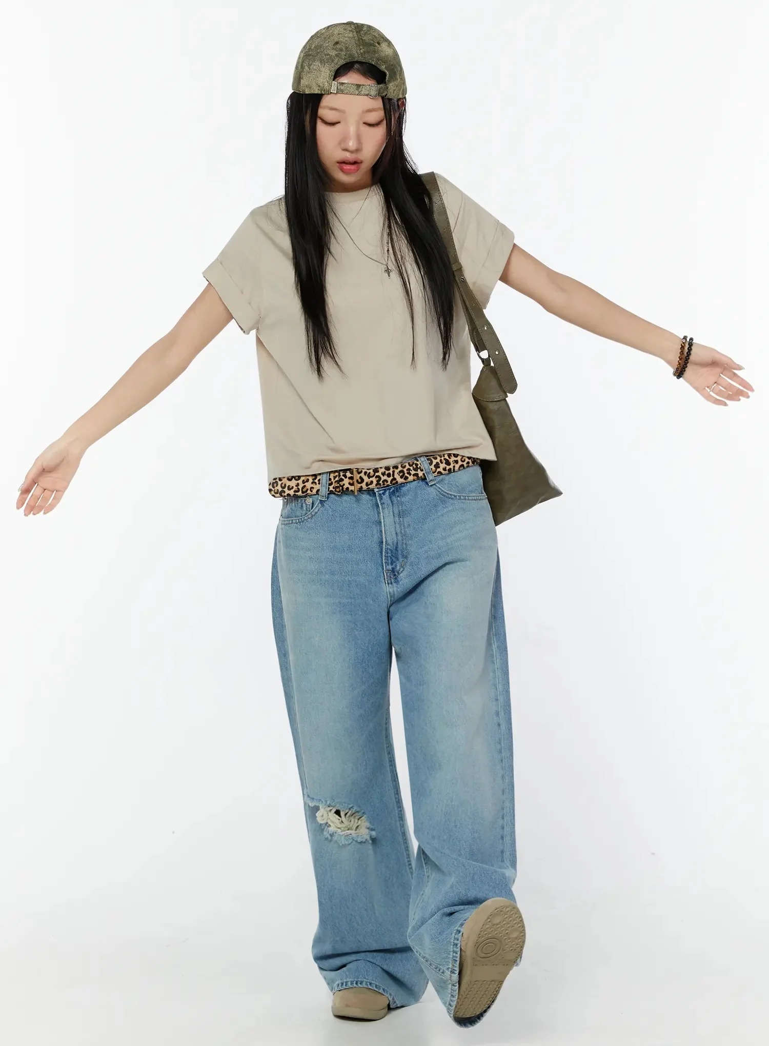 Odette Distressed Semi-Wide Jeans IU524 - Image 2