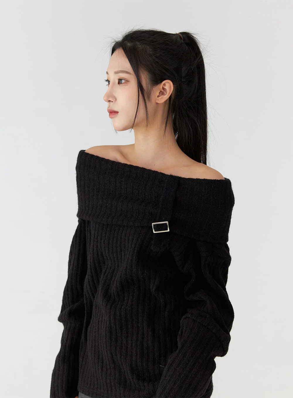Off-Shoulder Buckle Knit Sweater CD322 - Image 5