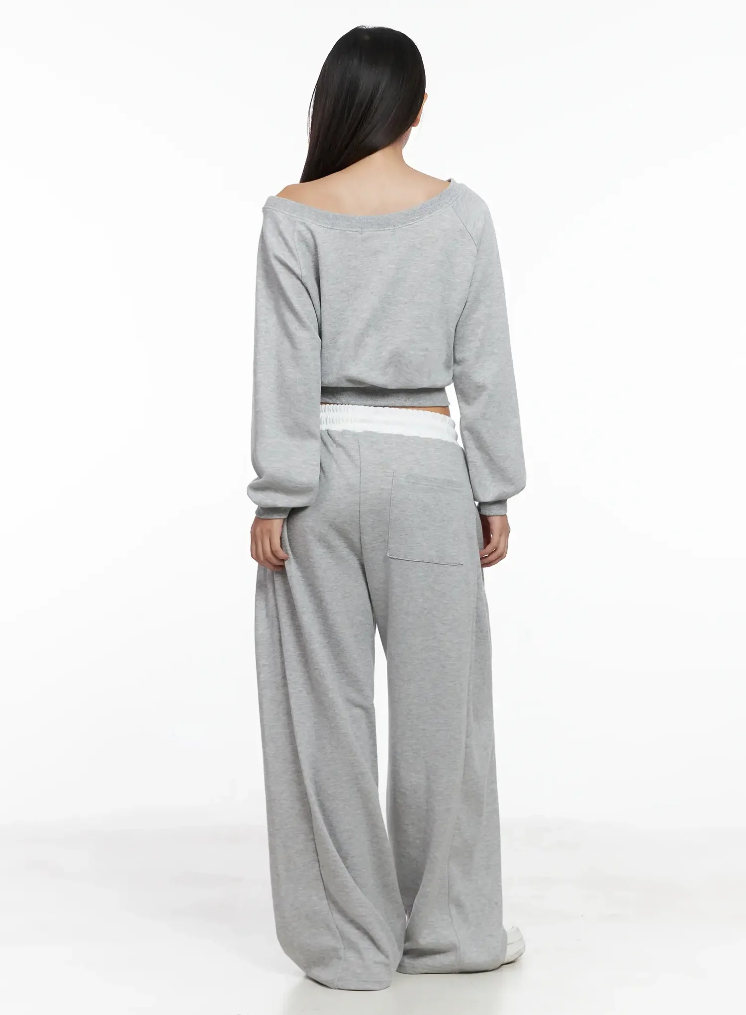 Off-Shoulder Cropped Sweatshirt IG527 - Image 9