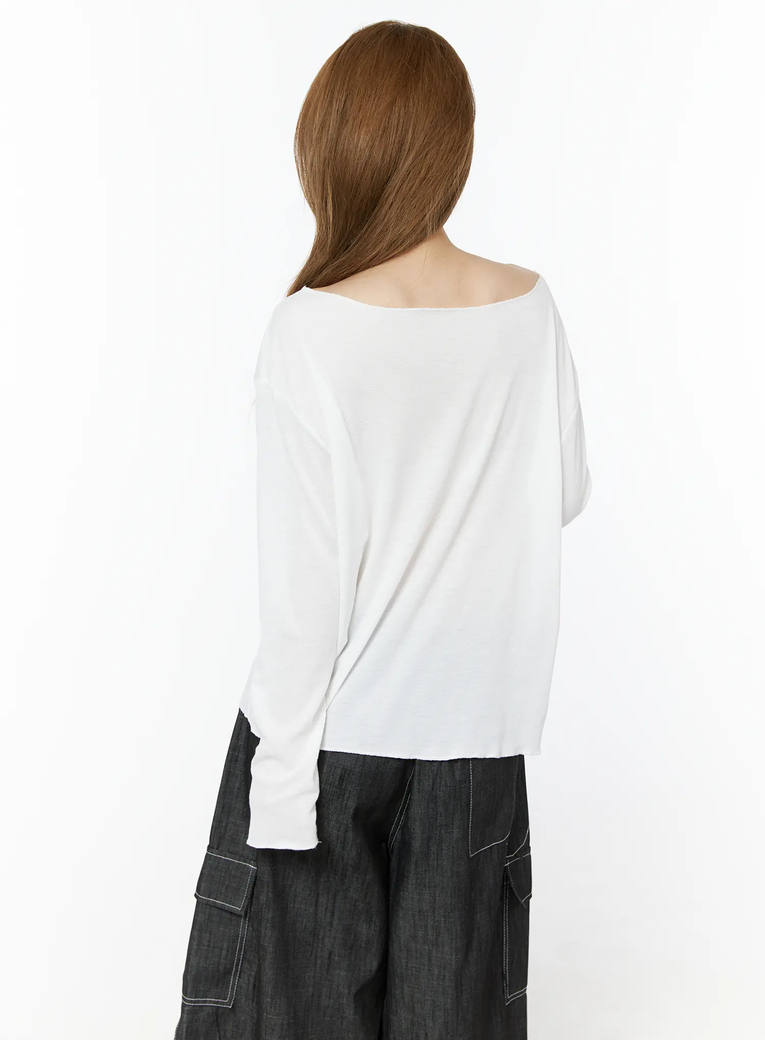Off-Shoulder Cross Graphic Top IU515 - Image 10