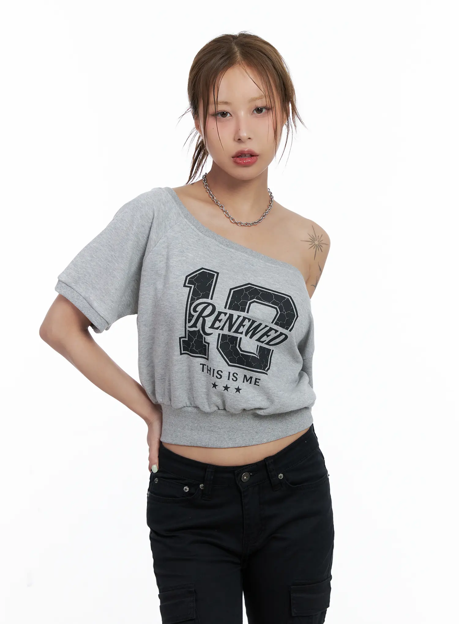 Off-Shoulder Graphic Cropped Tee CL511 - Image 8