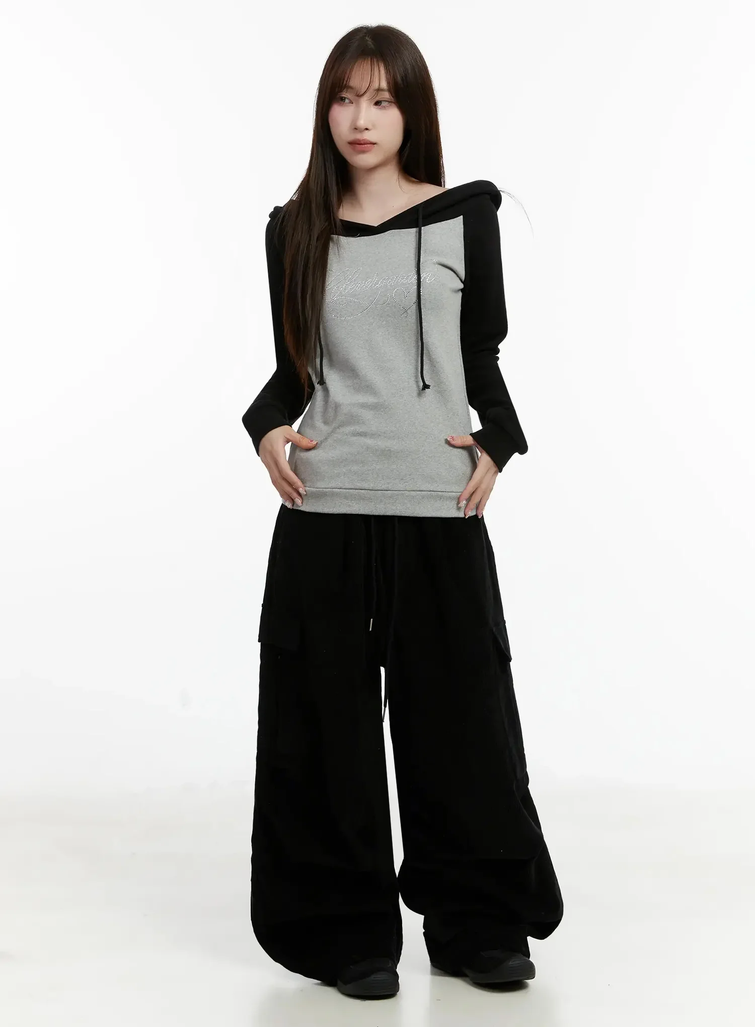 Off-Shoulder Graphic Hoodie IJ521 - Image 3