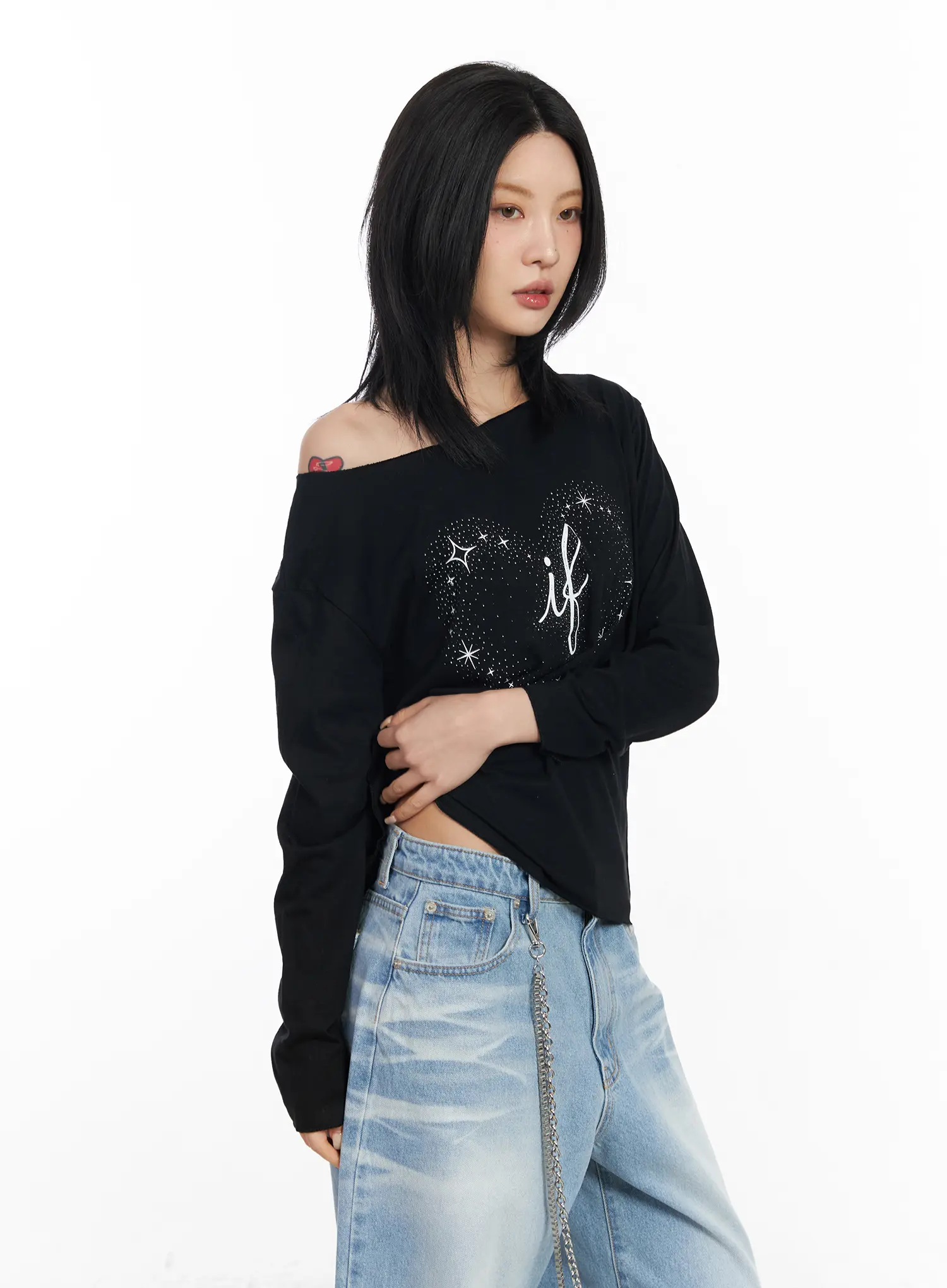 Off-Shoulder Graphic Long Sleeve Top CF526 - Image 9