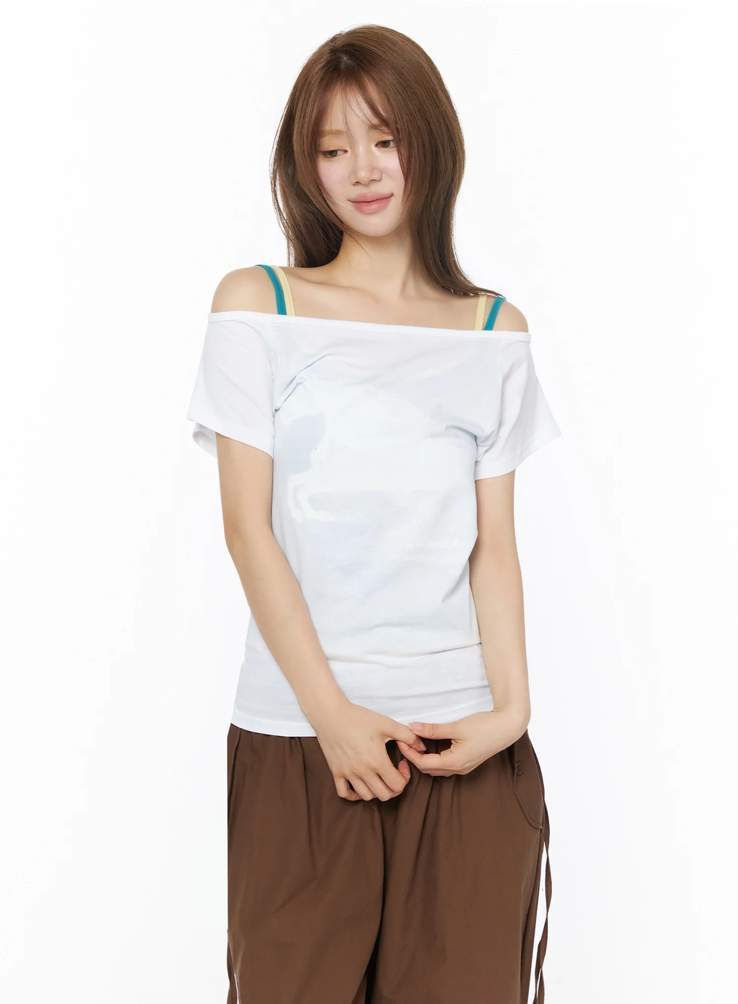 Off-Shoulder Graphic Short Sleeve Top IU525 - Image 6