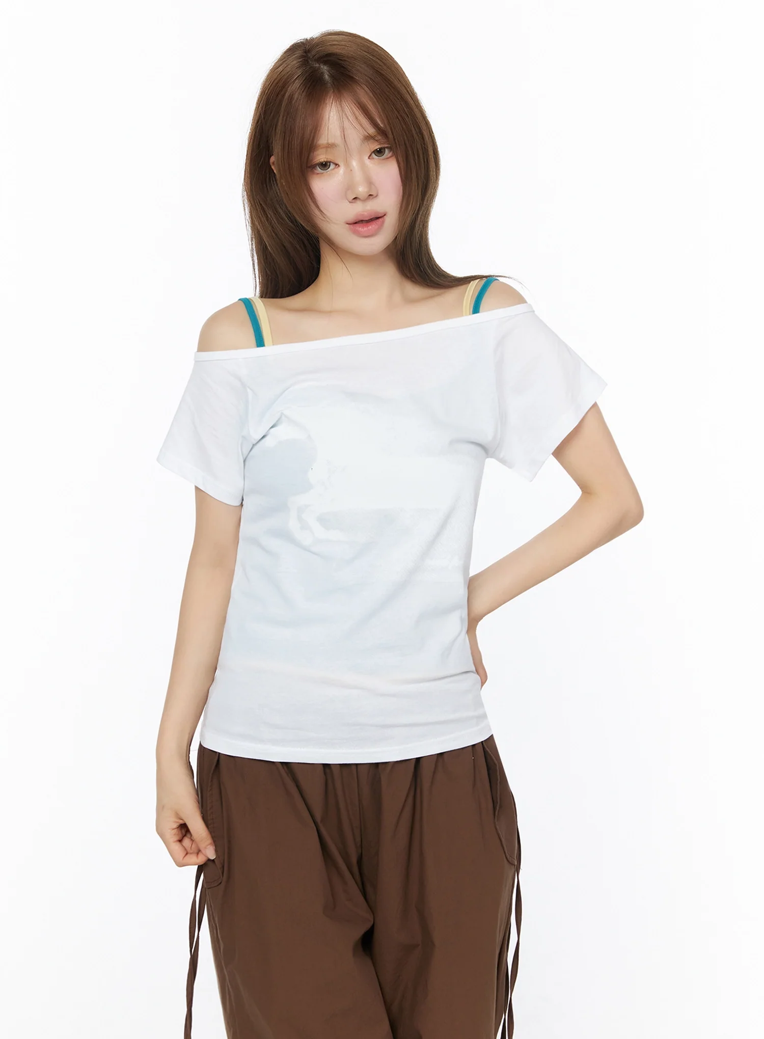 Off-Shoulder Graphic Short Sleeve Top IU525 - Image 7