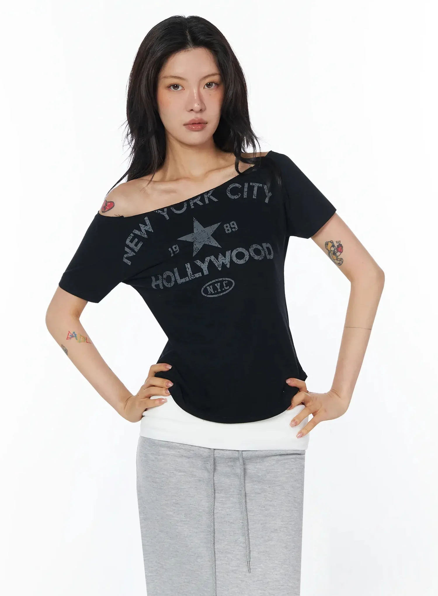 Off-Shoulder Graphic Tee IU509 - Image 2