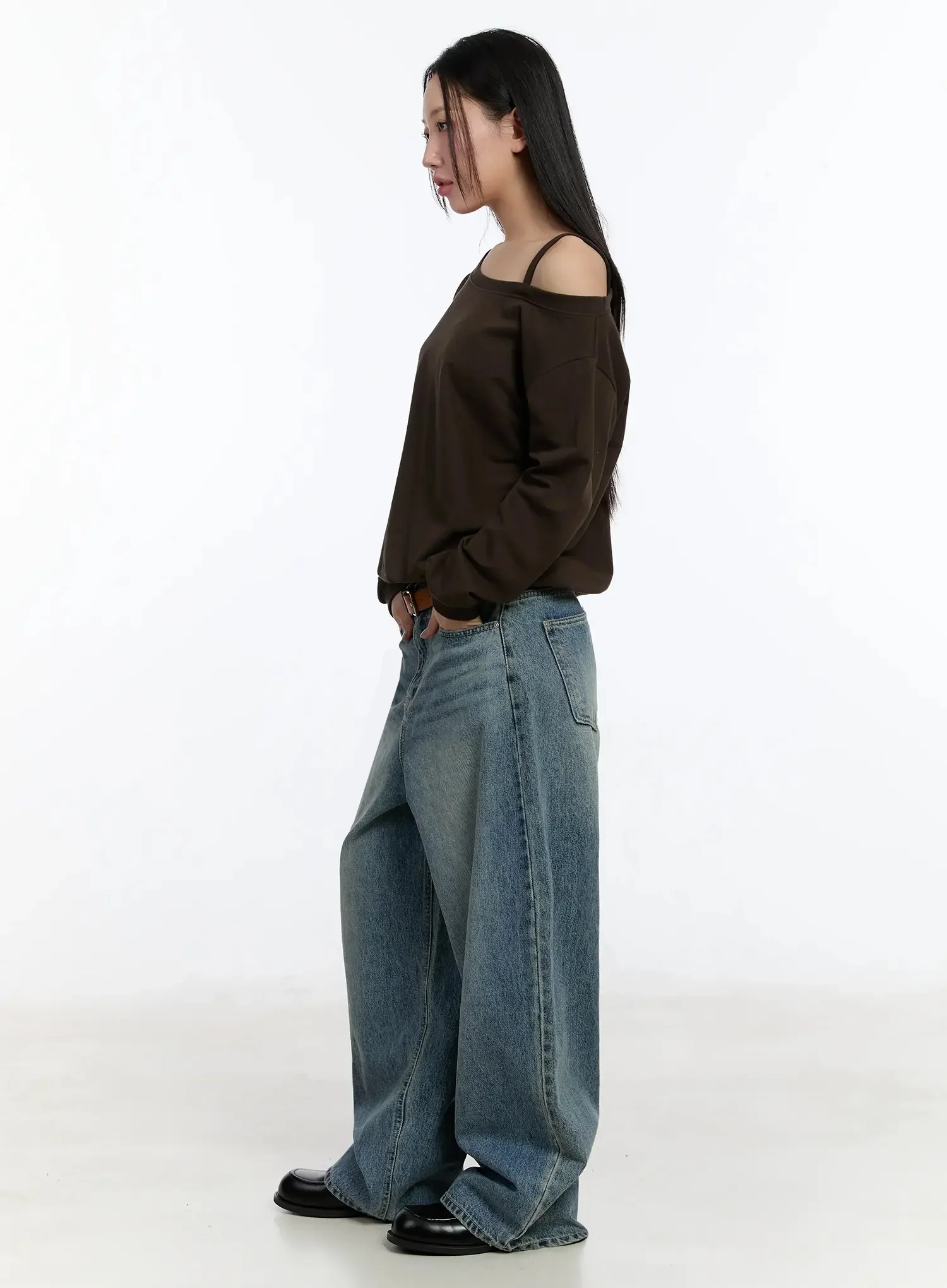 Off-Shoulder Simple Sweatshirt IM509 - Image 9
