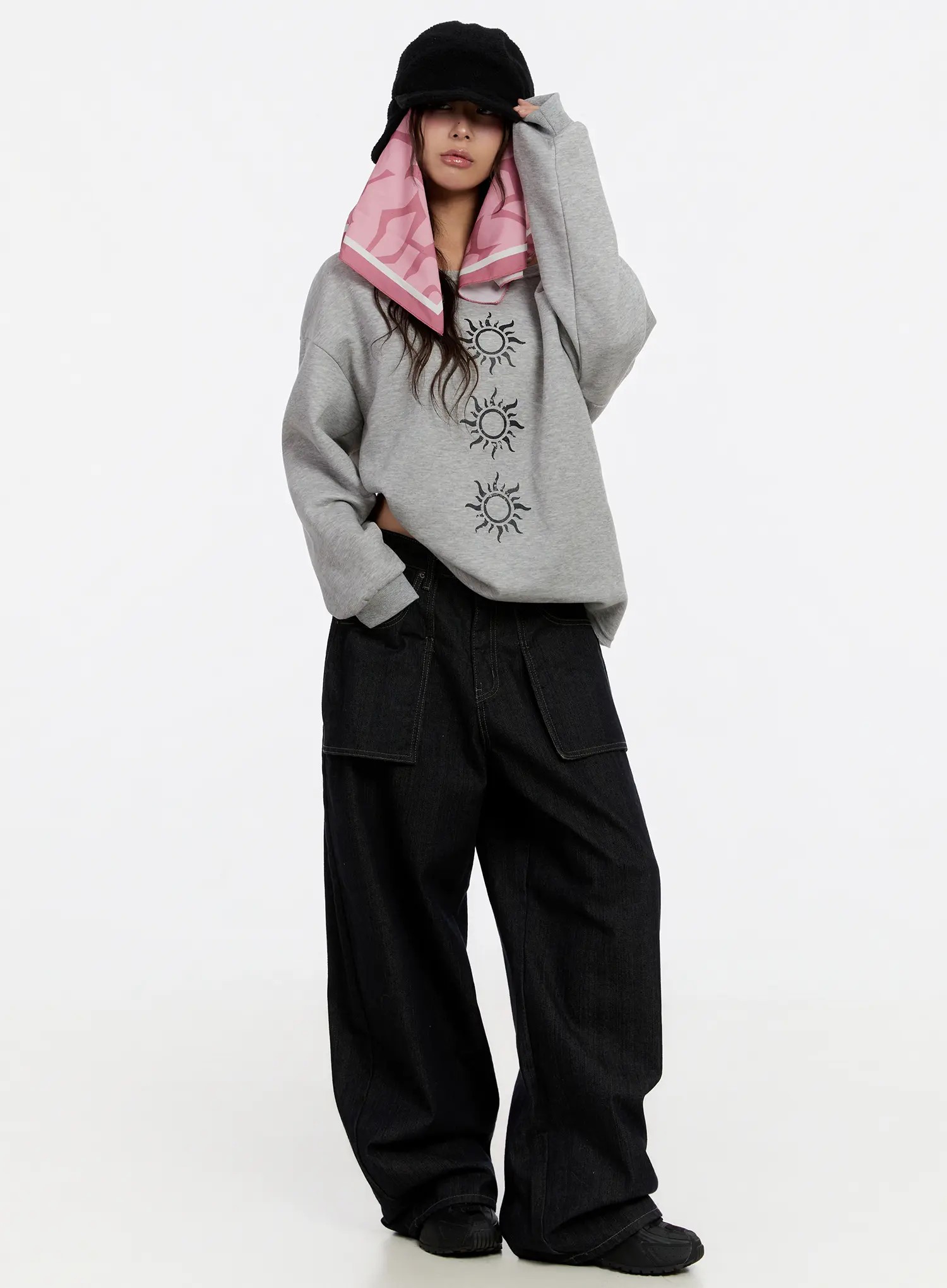 Oversized Graphic Off-Shoulder Sweatshirt CN527 - Image 3