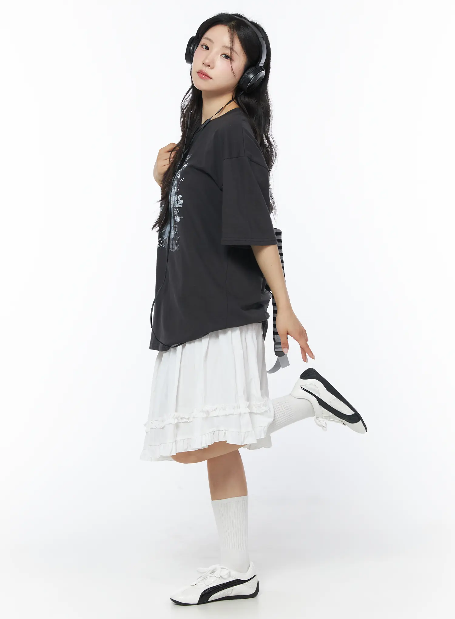 Oversized Graphic Tee CD805 - Image 7