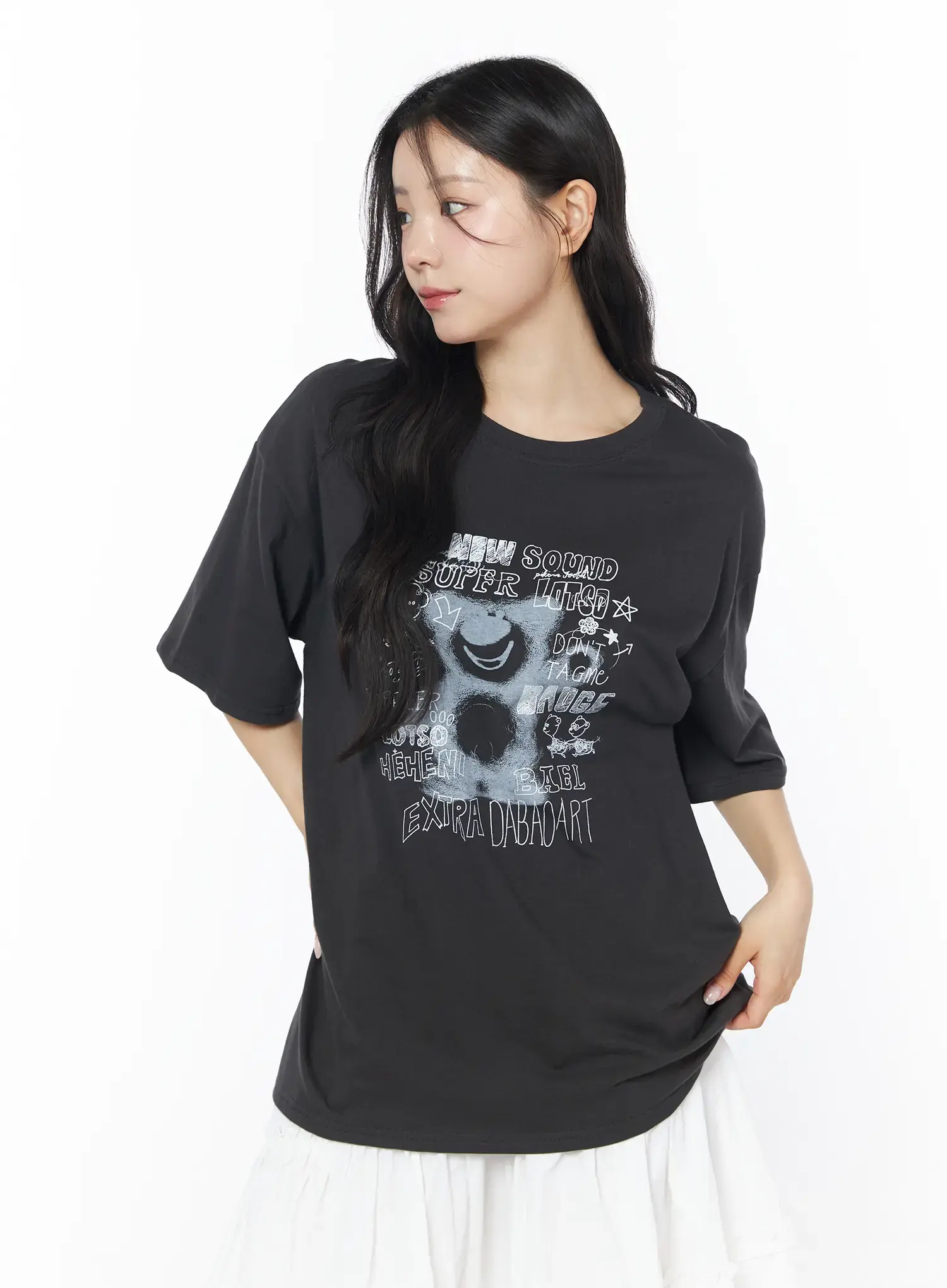 Oversized Graphic Tee CD805 - Image 9