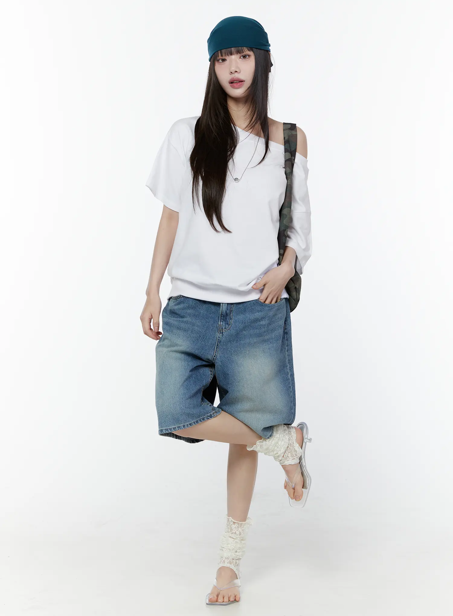 Oversized Off-Shoulder Tee CU505 - Image 3