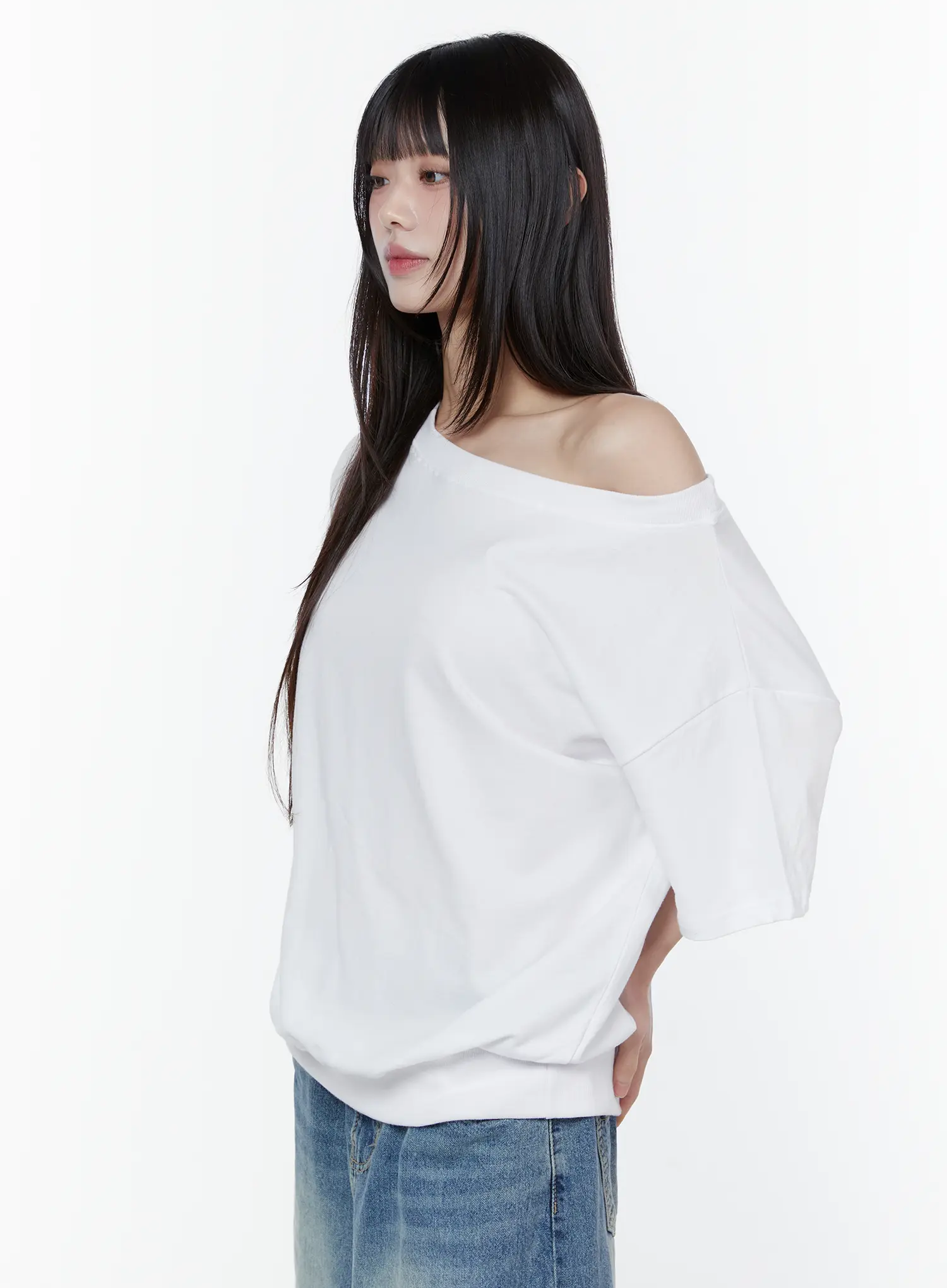 Oversized Off-Shoulder Tee CU505 - Image 5