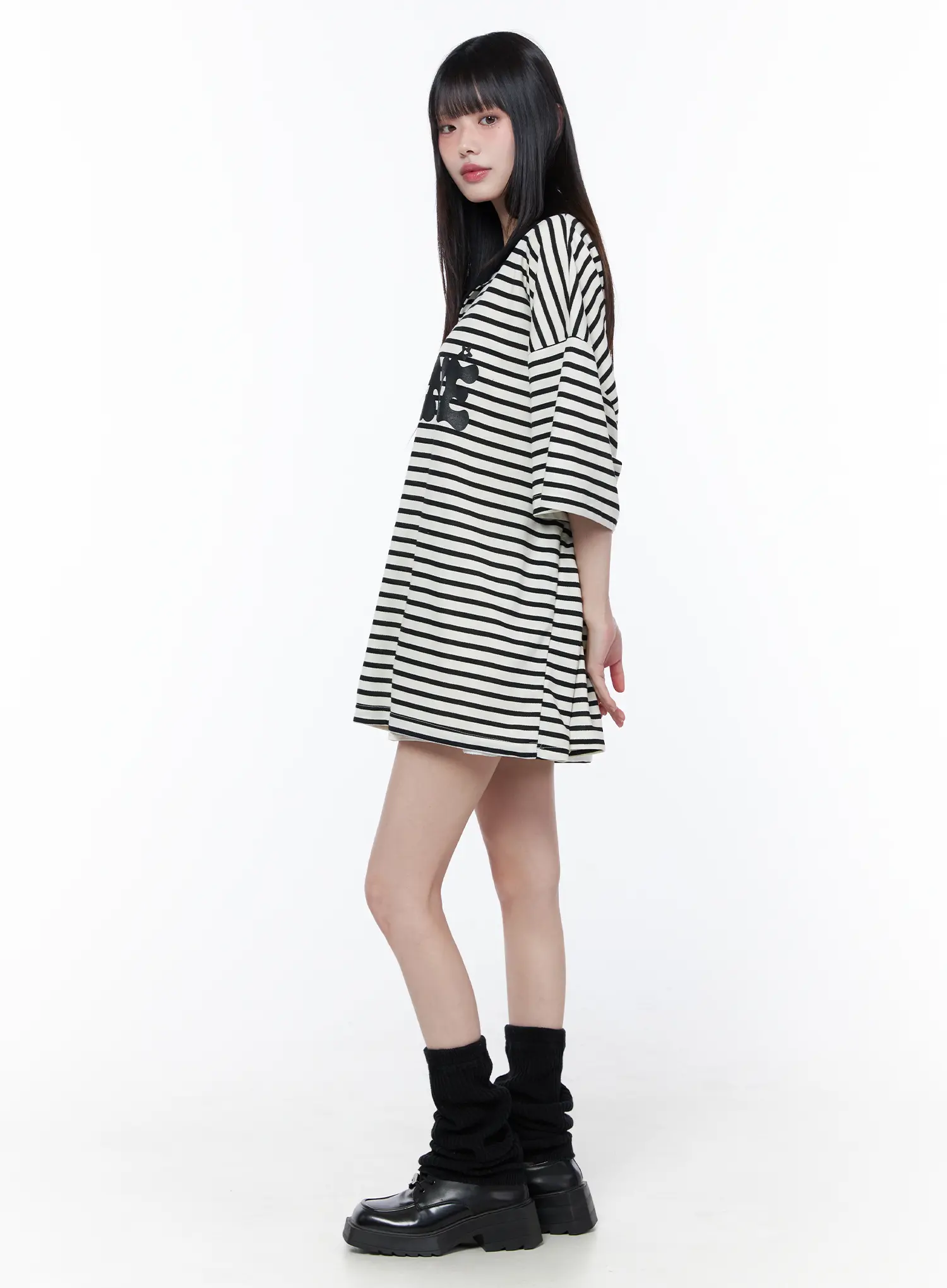 Oversized Stripe Graphic Tee CU519 - Image 4