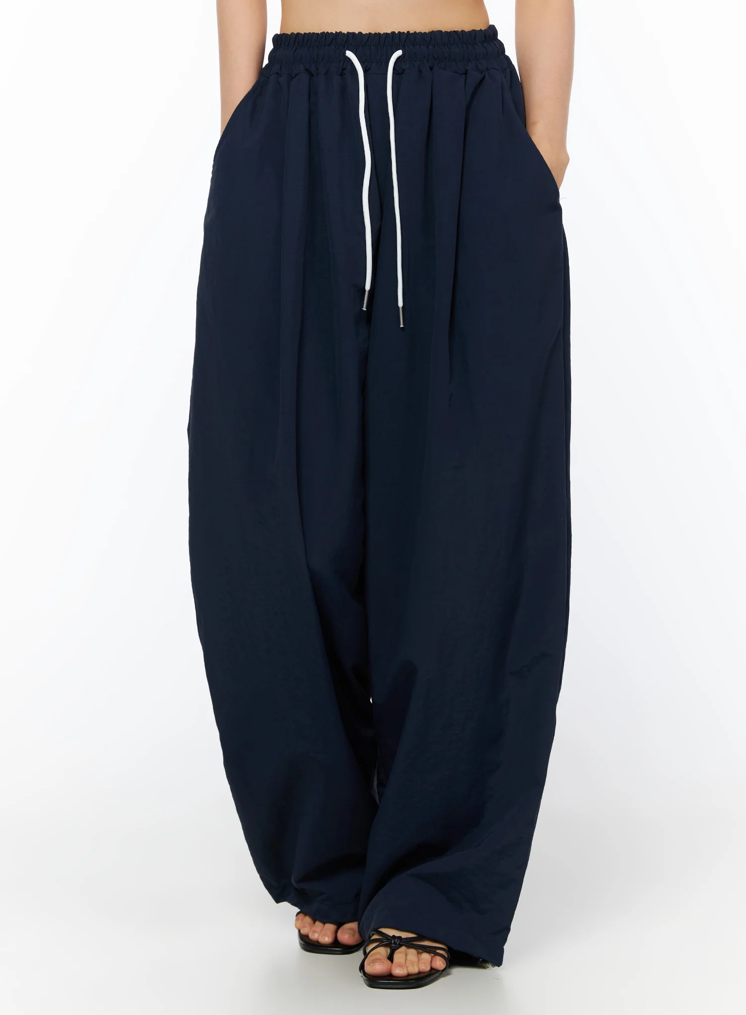 Parachute Wide Leg Pants IU519
