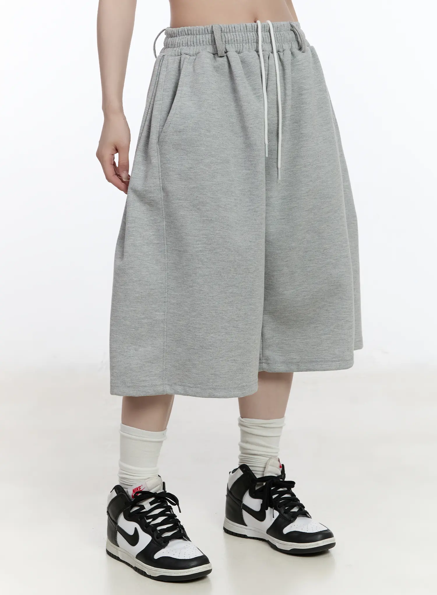 Pleated Baggy Sweat Shorts CA503
